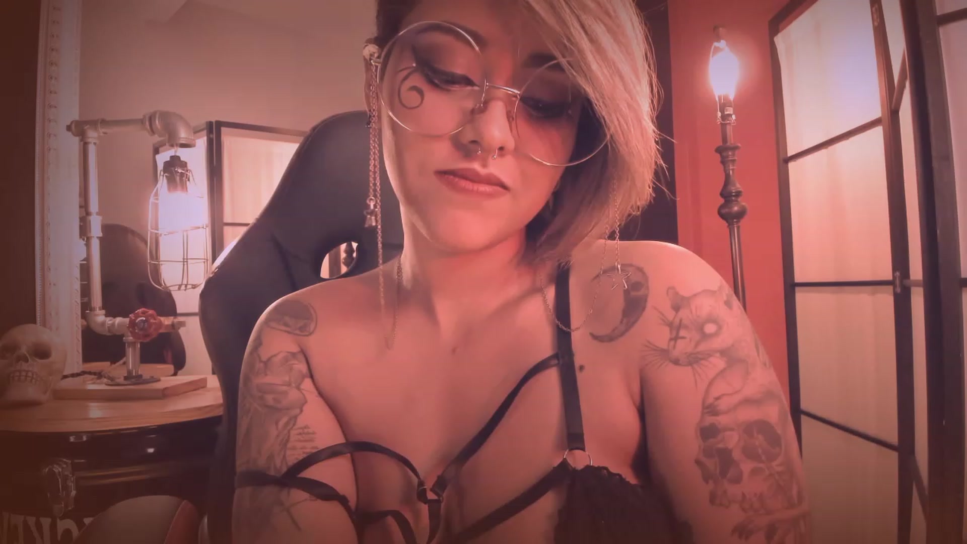 Gallery image thumbnail from AbraxxysRadio's myfreecams stream on, 07/18/2023, 22:57 image 19 of 20