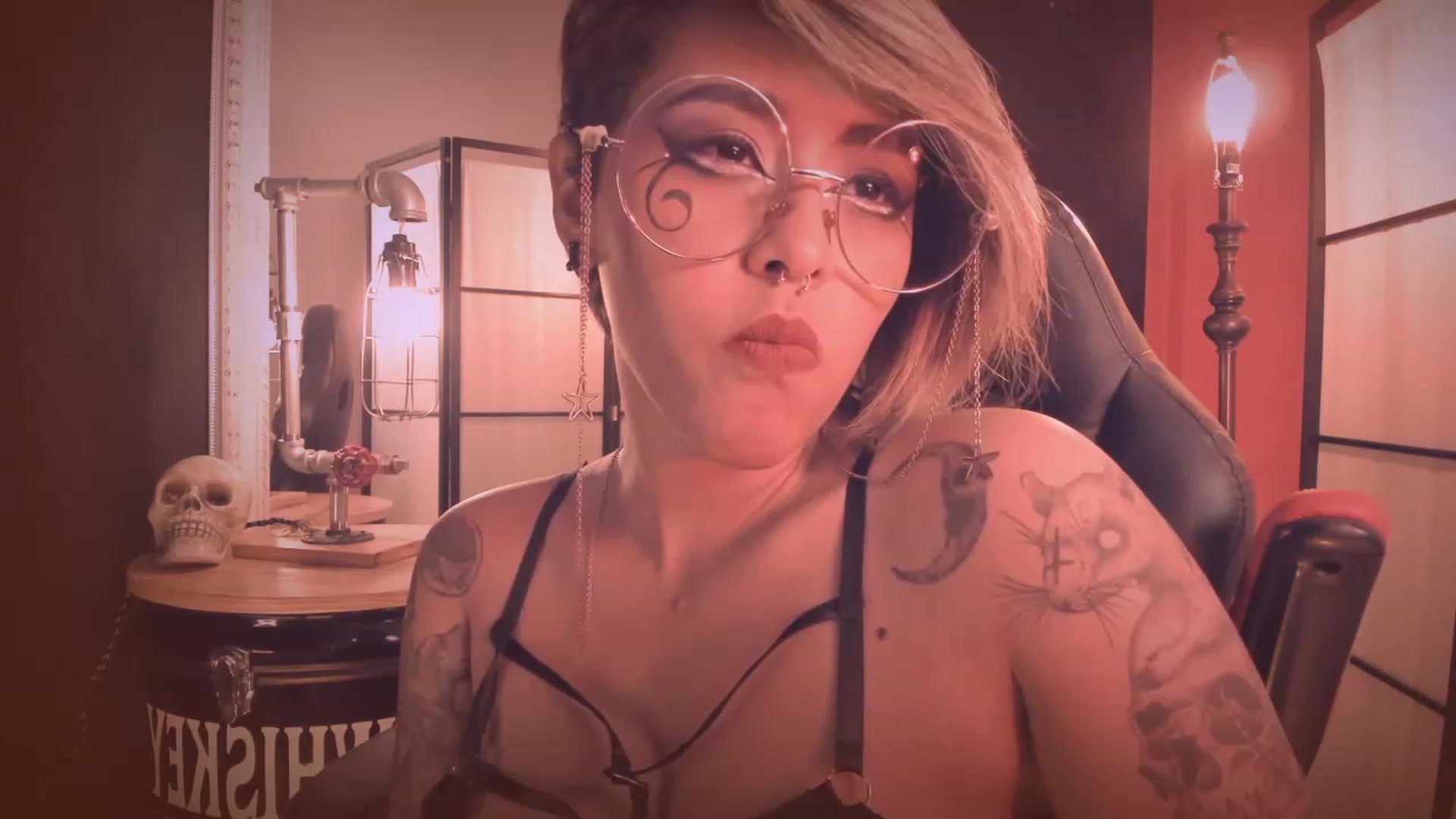 Gallery image thumbnail from AbraxxysRadio's myfreecams stream on, 07/18/2023, 23:44 image 2 of 20