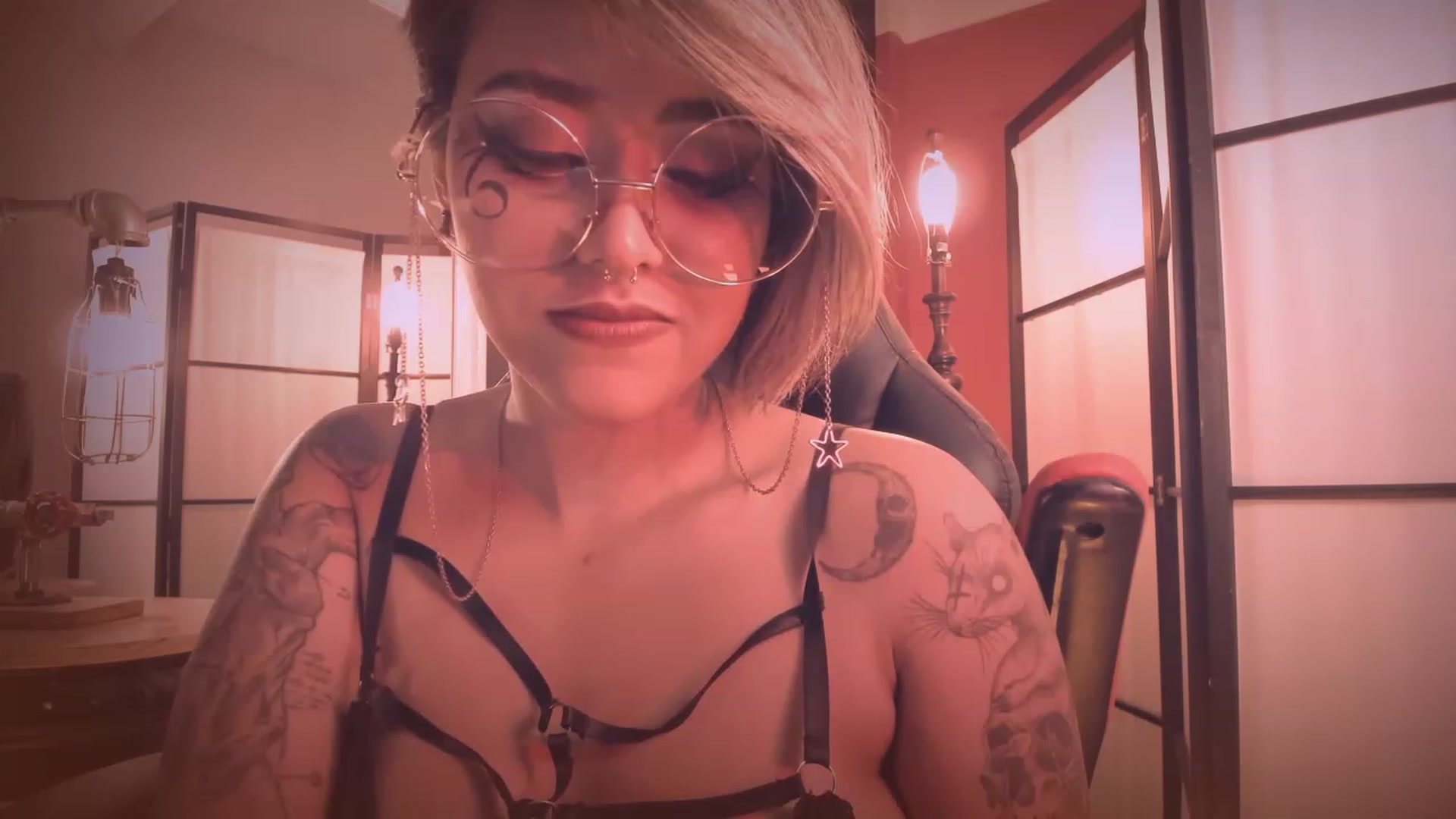 Gallery image thumbnail from AbraxxysRadio's myfreecams stream on, 07/19/2023, 02:17 image 13 of 20