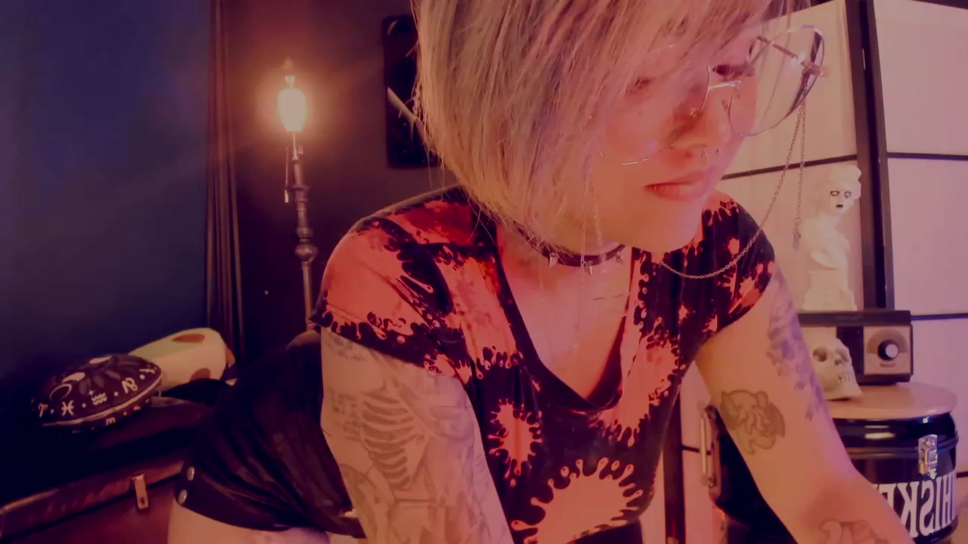 Gallery image thumbnail from AbraxxysRadio's myfreecams stream on, 07/20/2023, 17:35 image 4 of 20