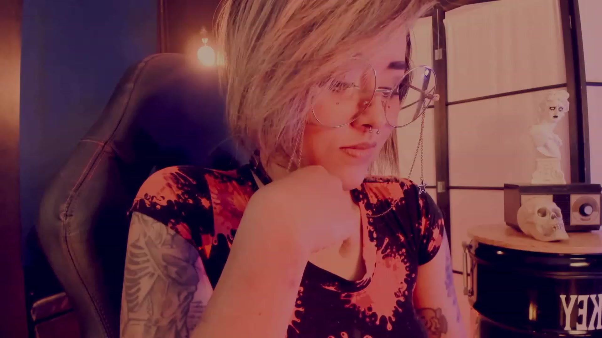Gallery image thumbnail from AbraxxysRadio's myfreecams stream on, 07/20/2023, 17:35 image 1 of 20