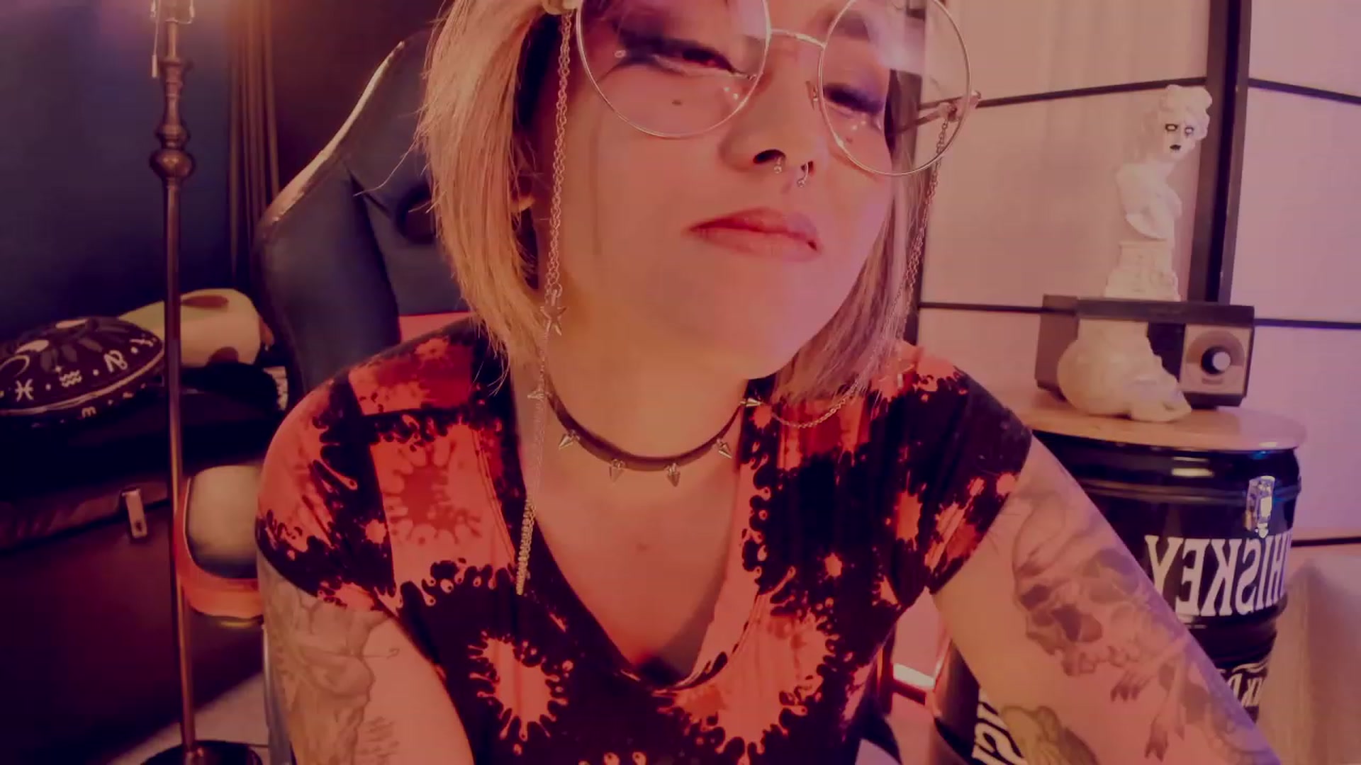 Gallery image thumbnail from AbraxxysRadio's myfreecams stream on, 07/20/2023, 21:10 image 3 of 20