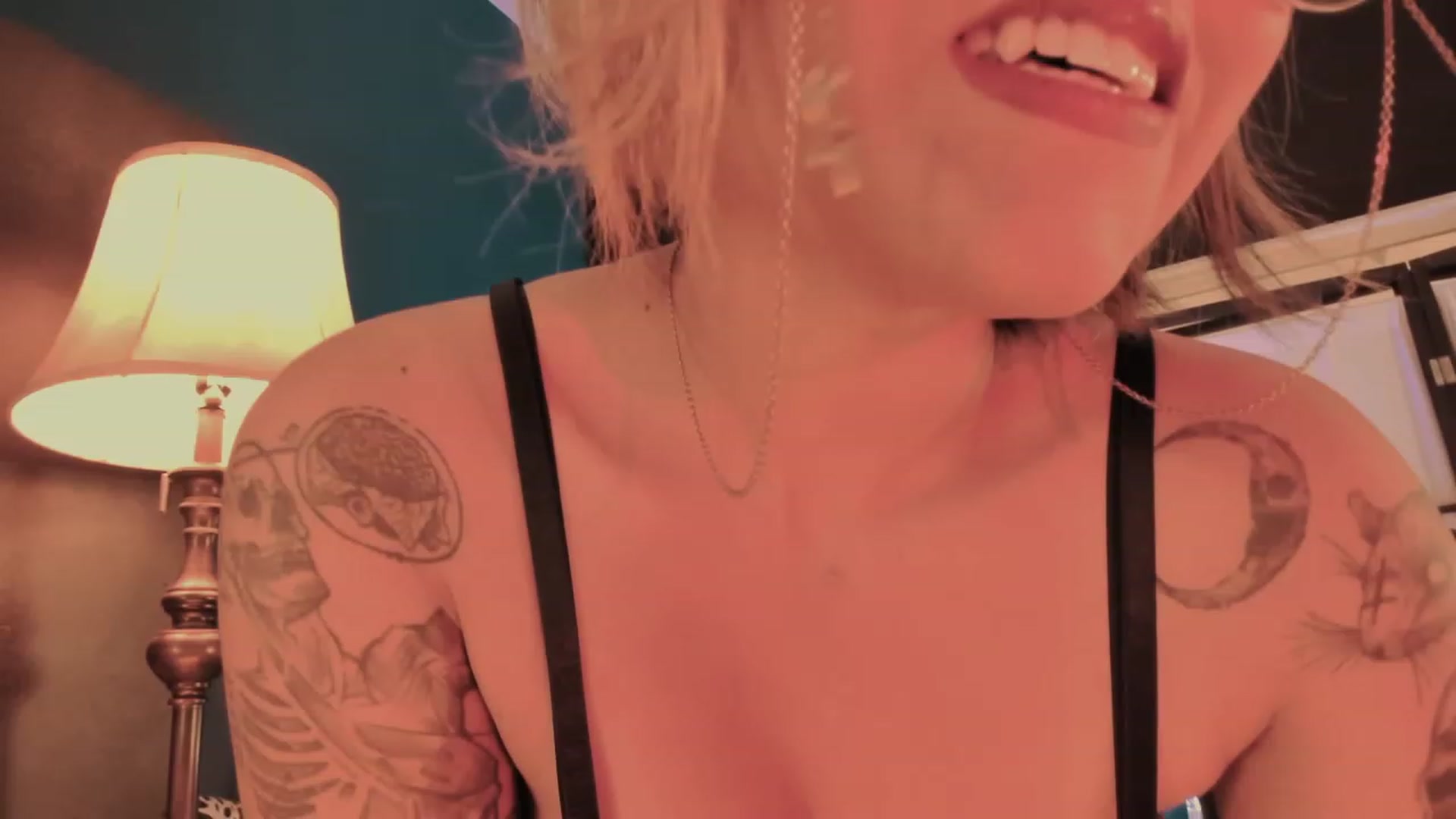 Gallery image thumbnail from AbraxxysRadio's myfreecams stream on, 07/21/2023, 22:57 image 10 of 20