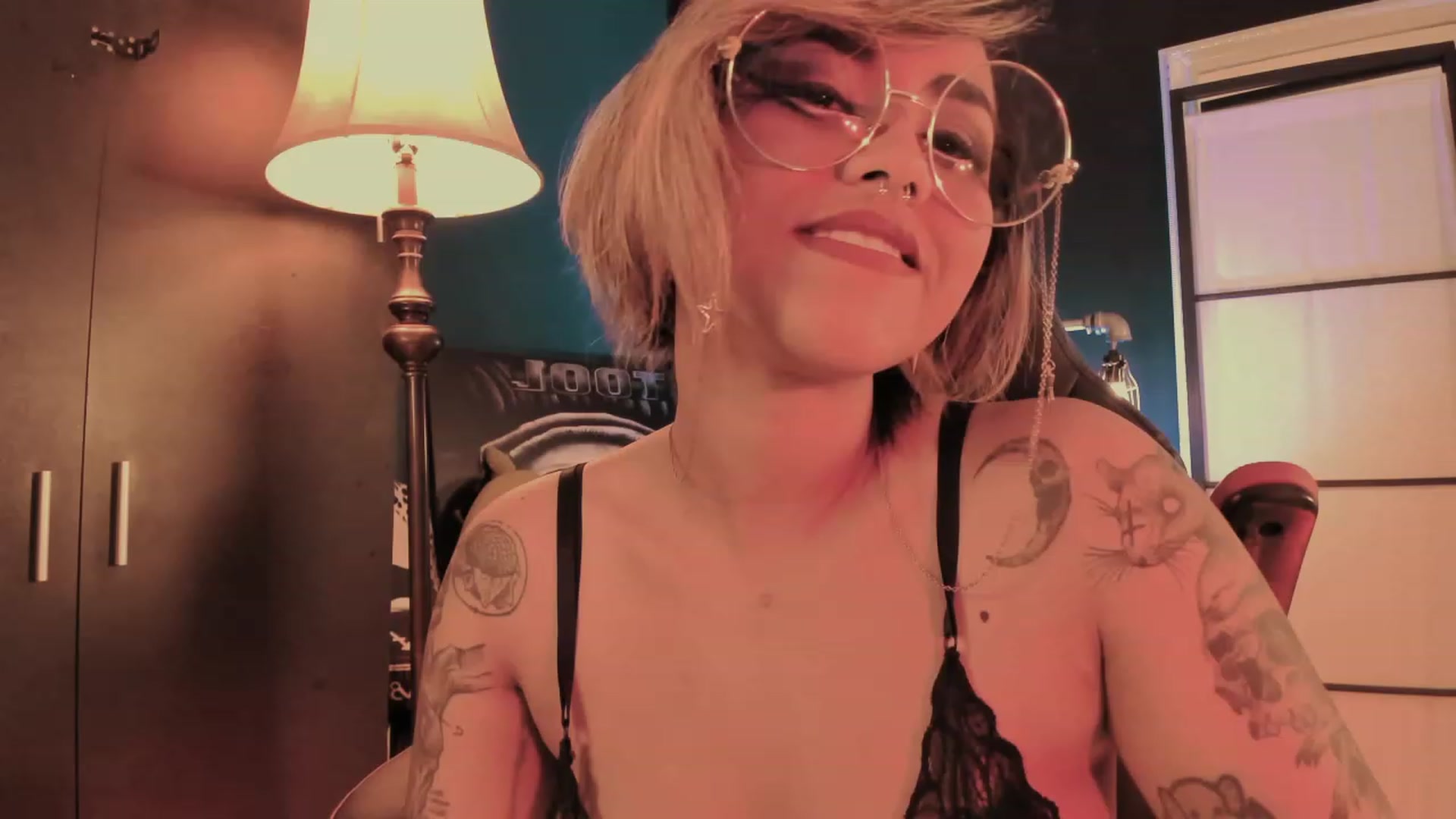 Gallery image thumbnail from AbraxxysRadio's myfreecams stream on, 07/21/2023, 23:22 image 4 of 20