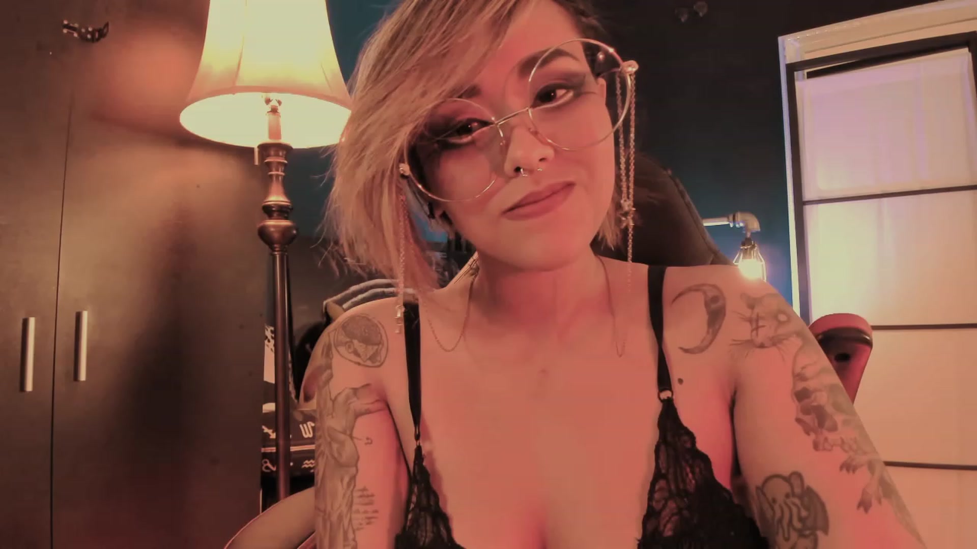 Gallery image thumbnail from AbraxxysRadio's myfreecams stream on, 07/21/2023, 23:22 image 6 of 20