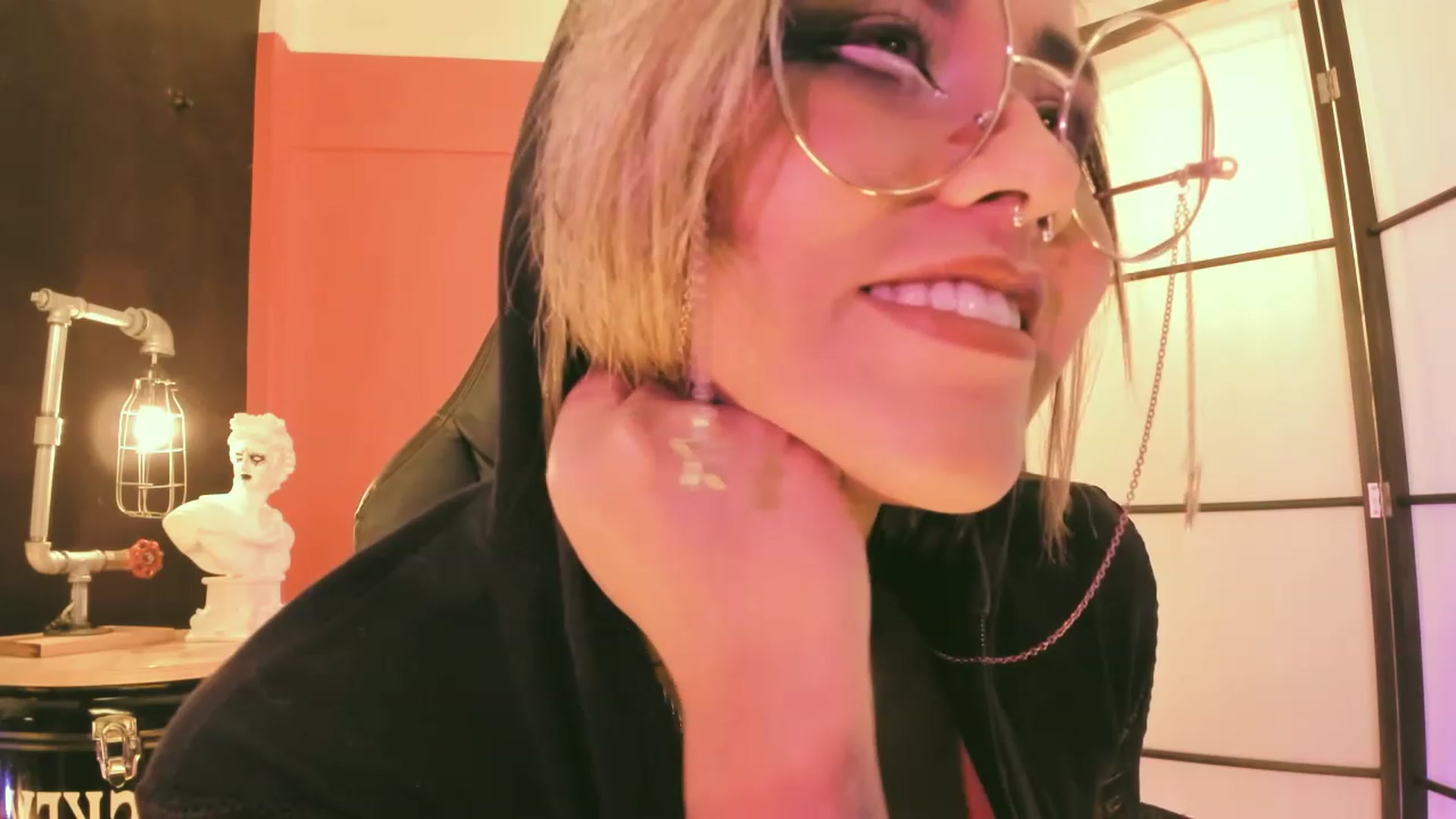 Gallery image thumbnail from AbraxxysRadio's myfreecams stream on, 07/22/2023, 16:01 image 10 of 20