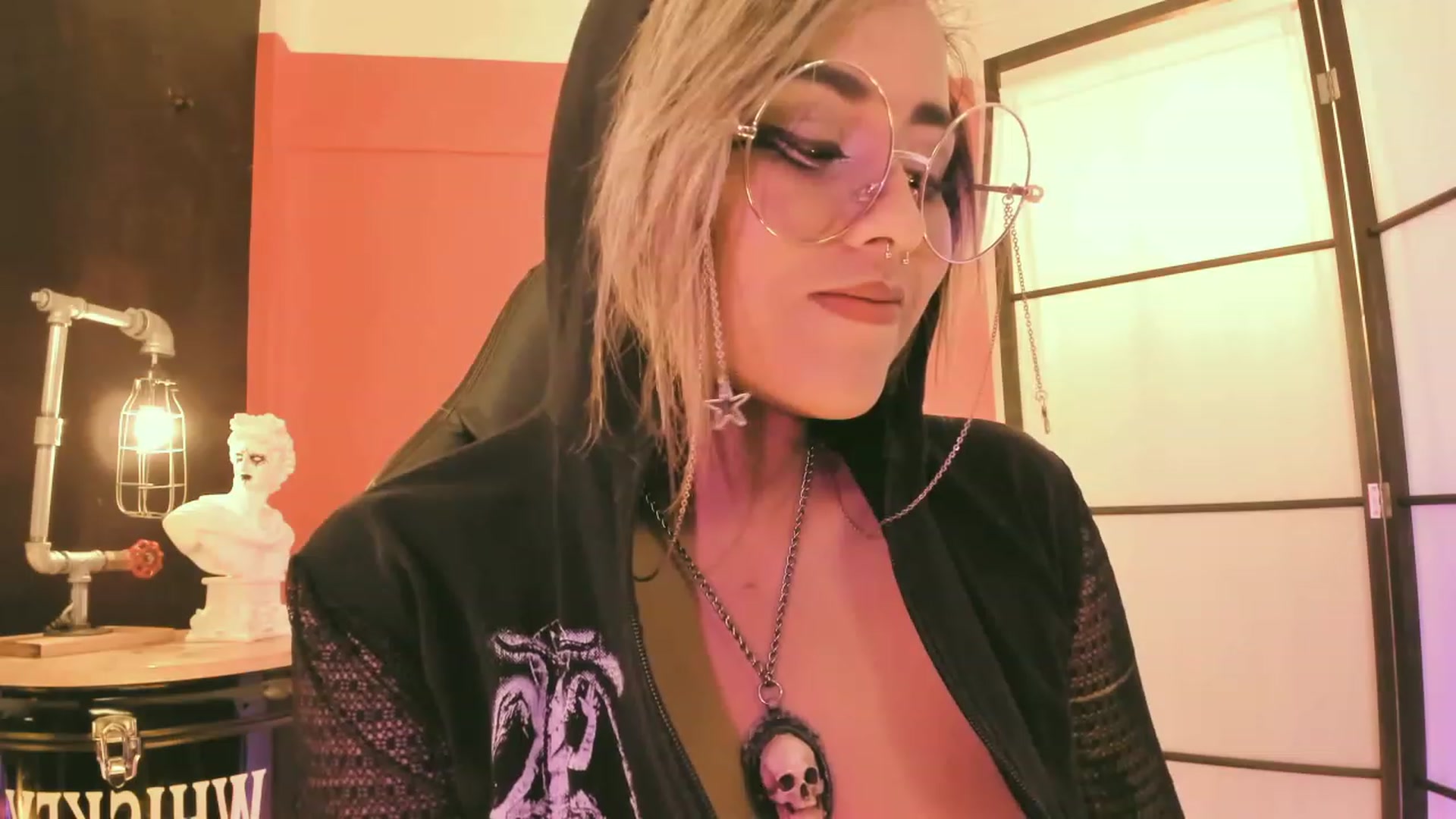 Gallery image thumbnail from AbraxxysRadio's myfreecams stream on, 07/22/2023, 16:01 image 12 of 20