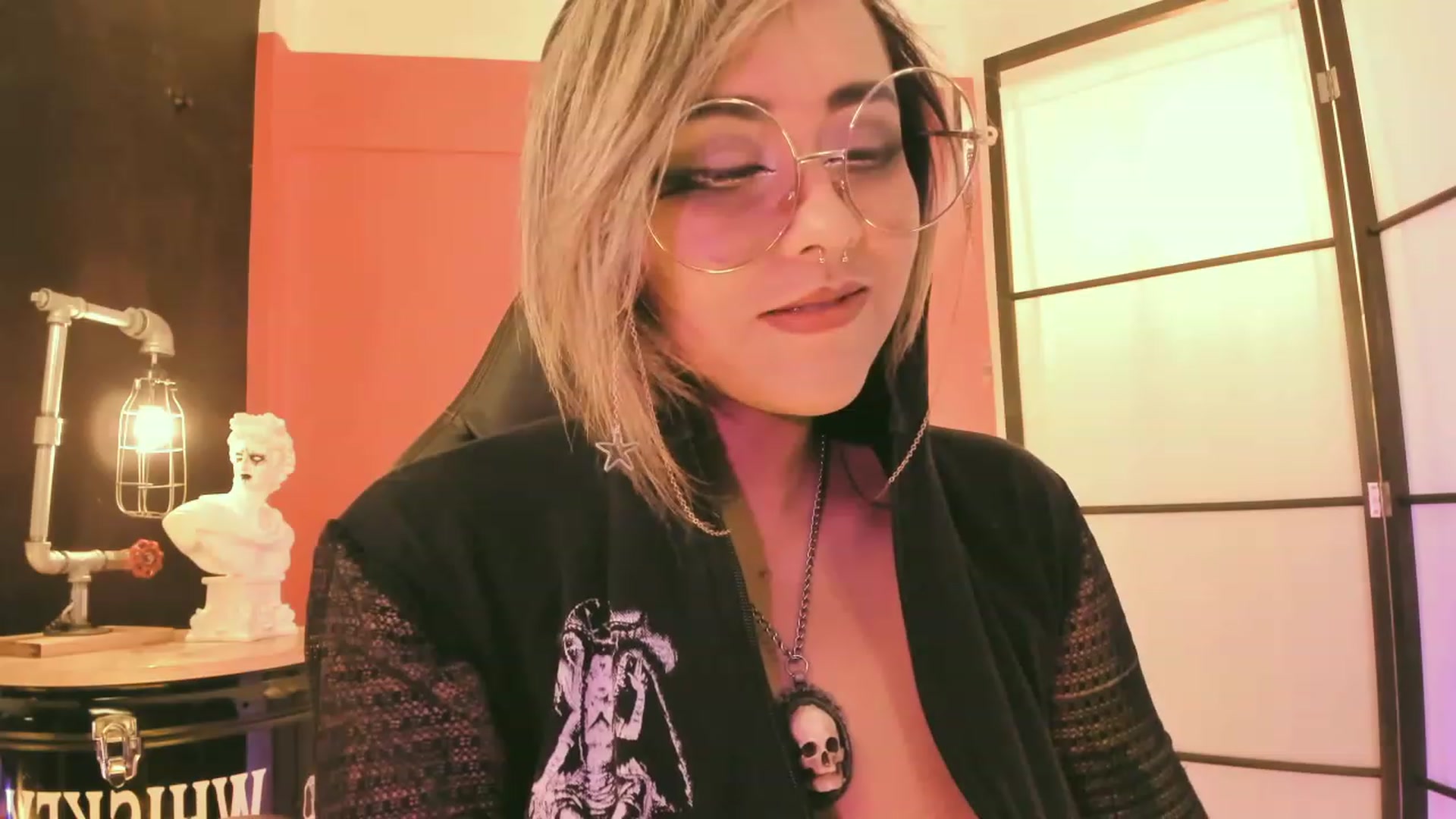 Gallery image thumbnail from AbraxxysRadio's myfreecams stream on, 07/22/2023, 16:01 image 9 of 20