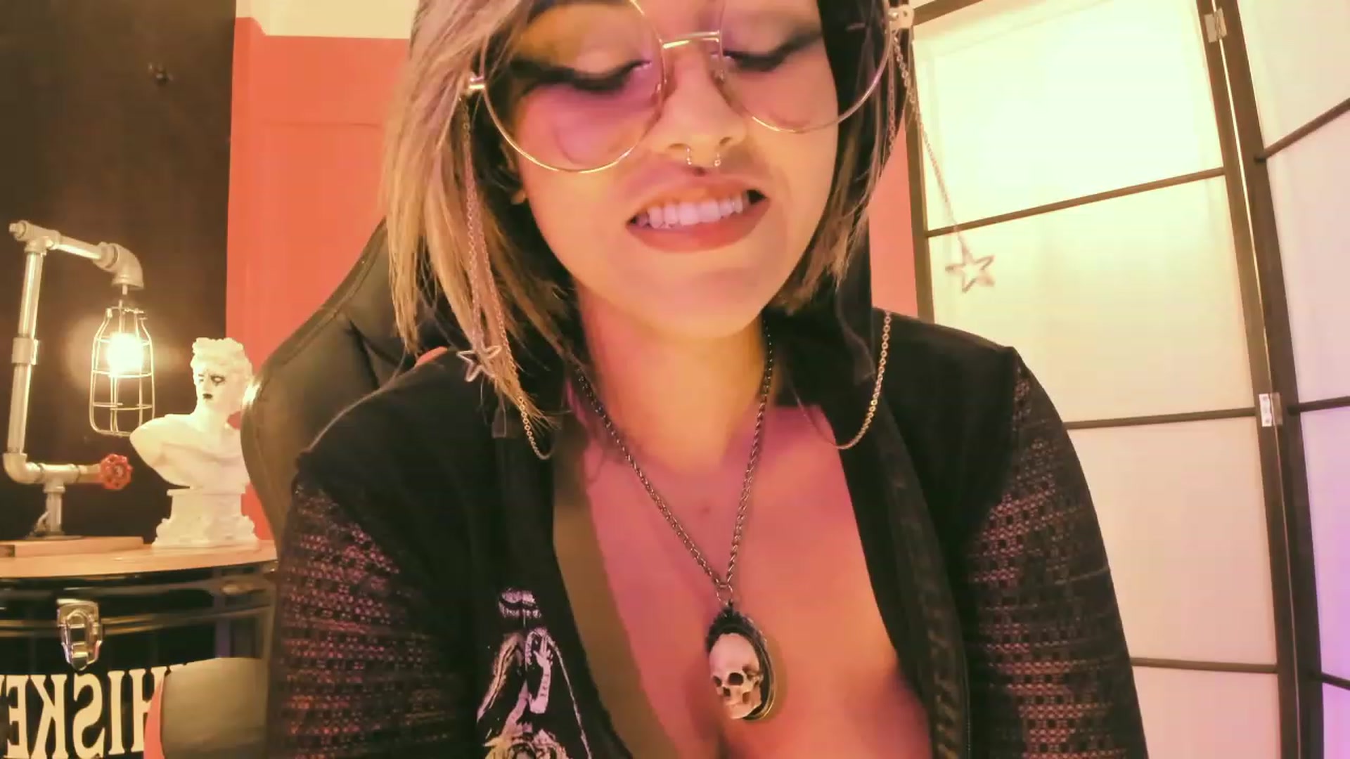 Gallery image thumbnail from AbraxxysRadio's myfreecams stream on, 07/22/2023, 17:59 image 4 of 20