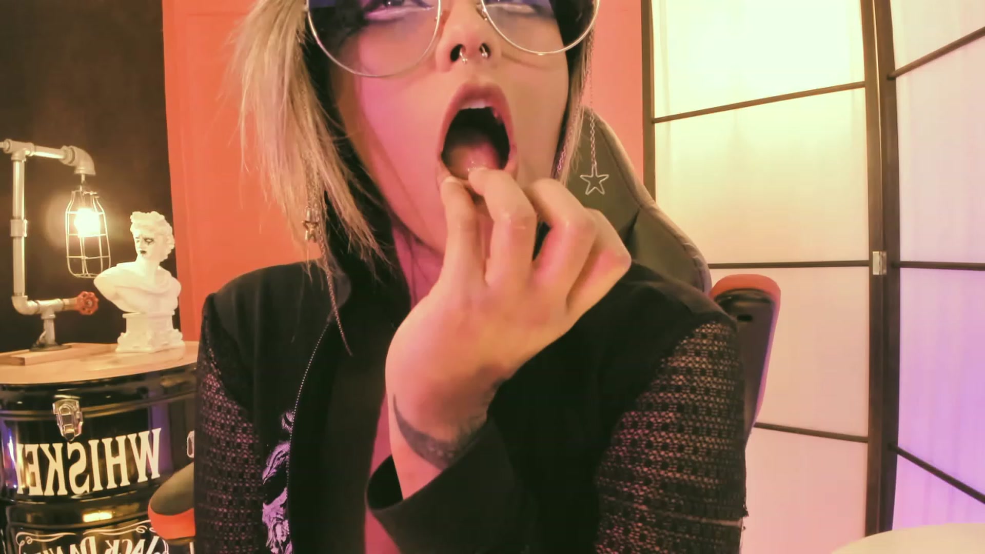 Gallery image thumbnail from AbraxxysRadio's myfreecams stream on, 07/22/2023, 17:59 image 1 of 20