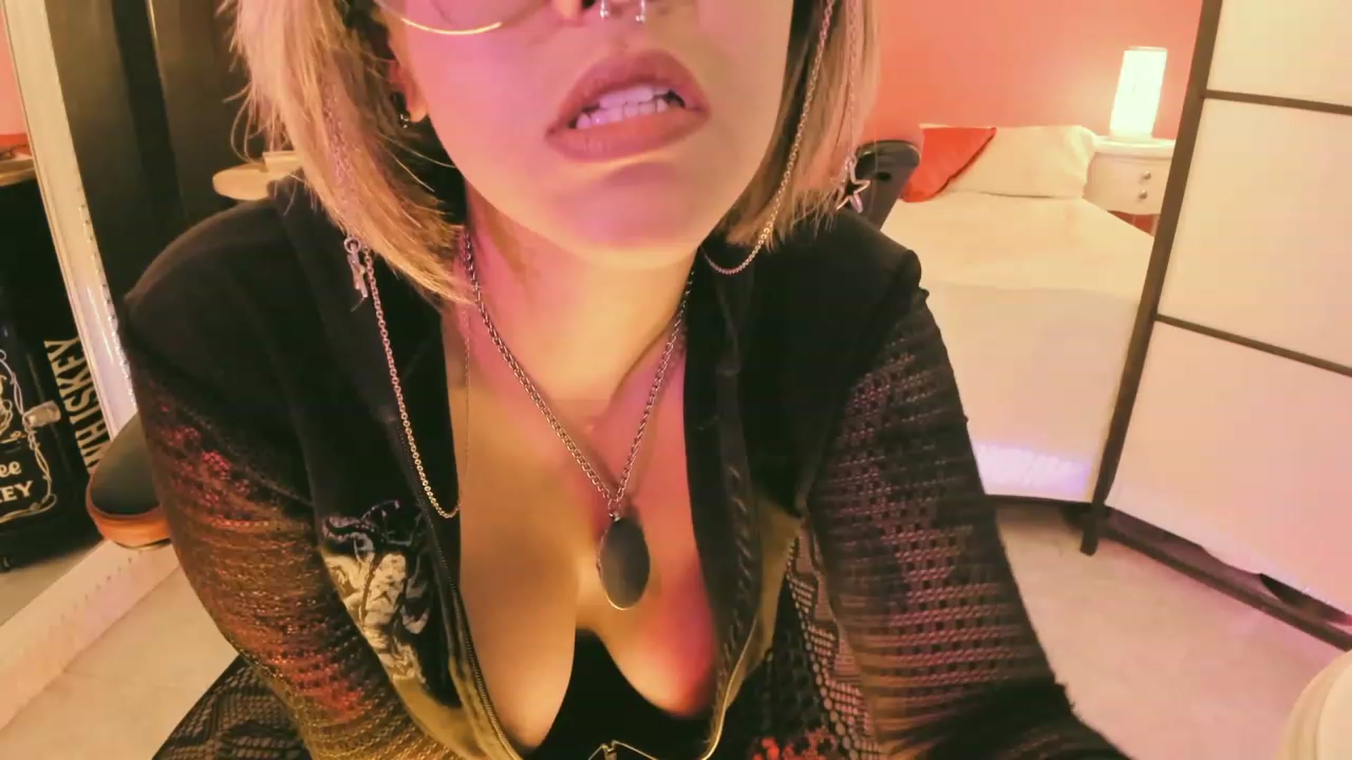 Gallery image thumbnail from AbraxxysRadio's myfreecams stream on, 07/22/2023, 19:29 image 20 of 20