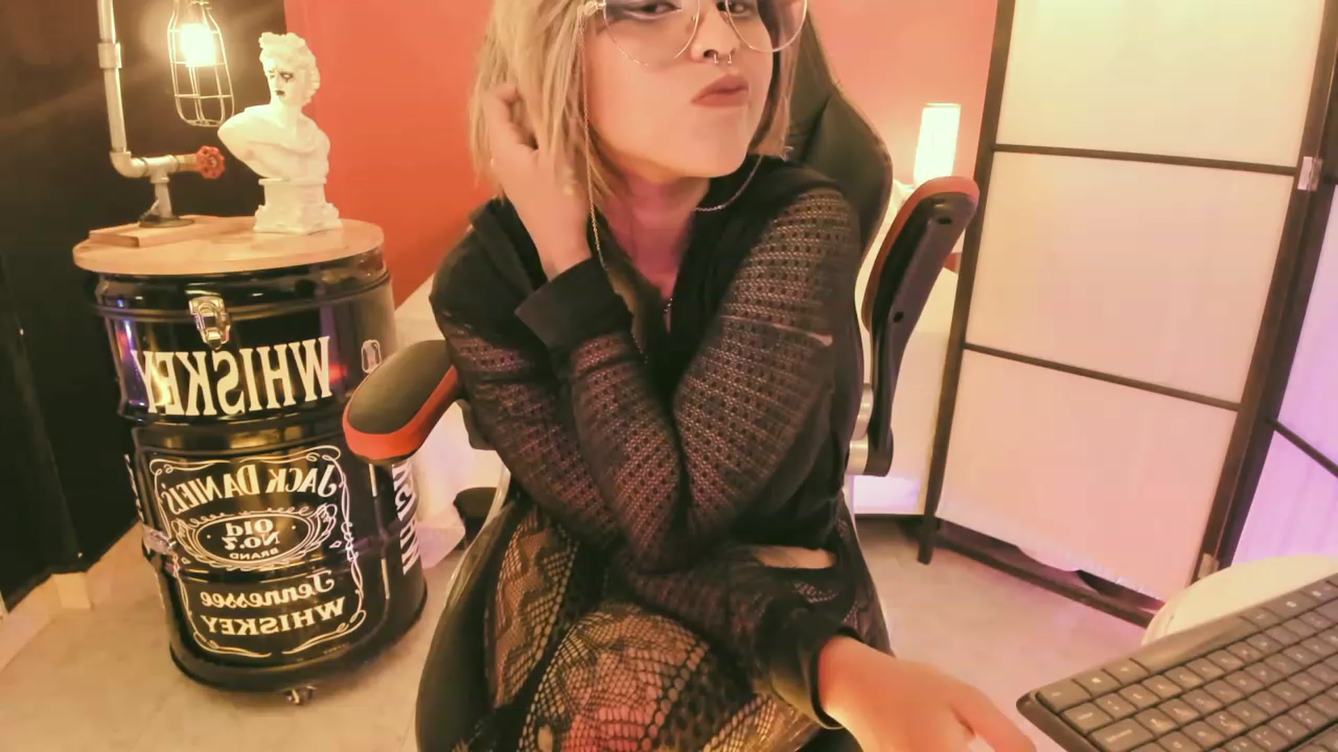 Gallery image thumbnail from AbraxxysRadio's myfreecams stream on, 07/22/2023, 19:29 image 1 of 20