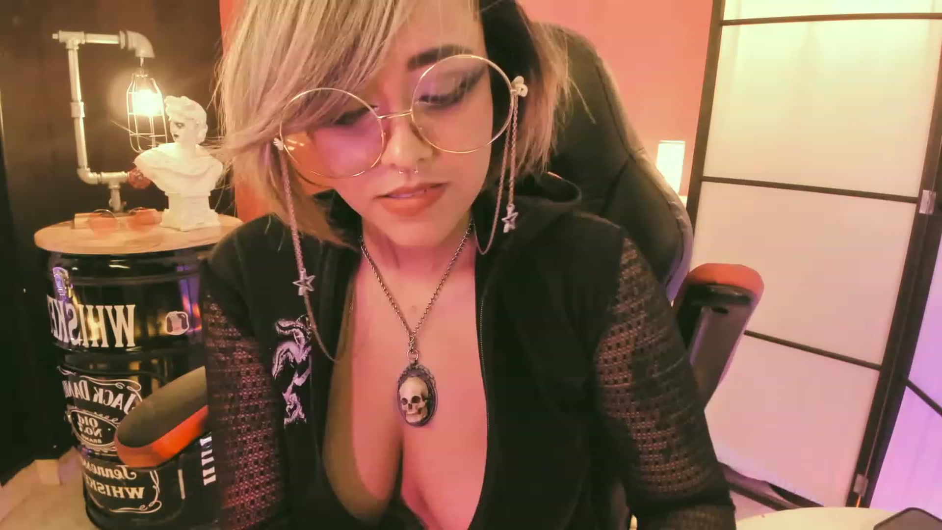 Gallery image thumbnail from AbraxxysRadio's myfreecams stream on, 07/22/2023, 21:31 image 8 of 20