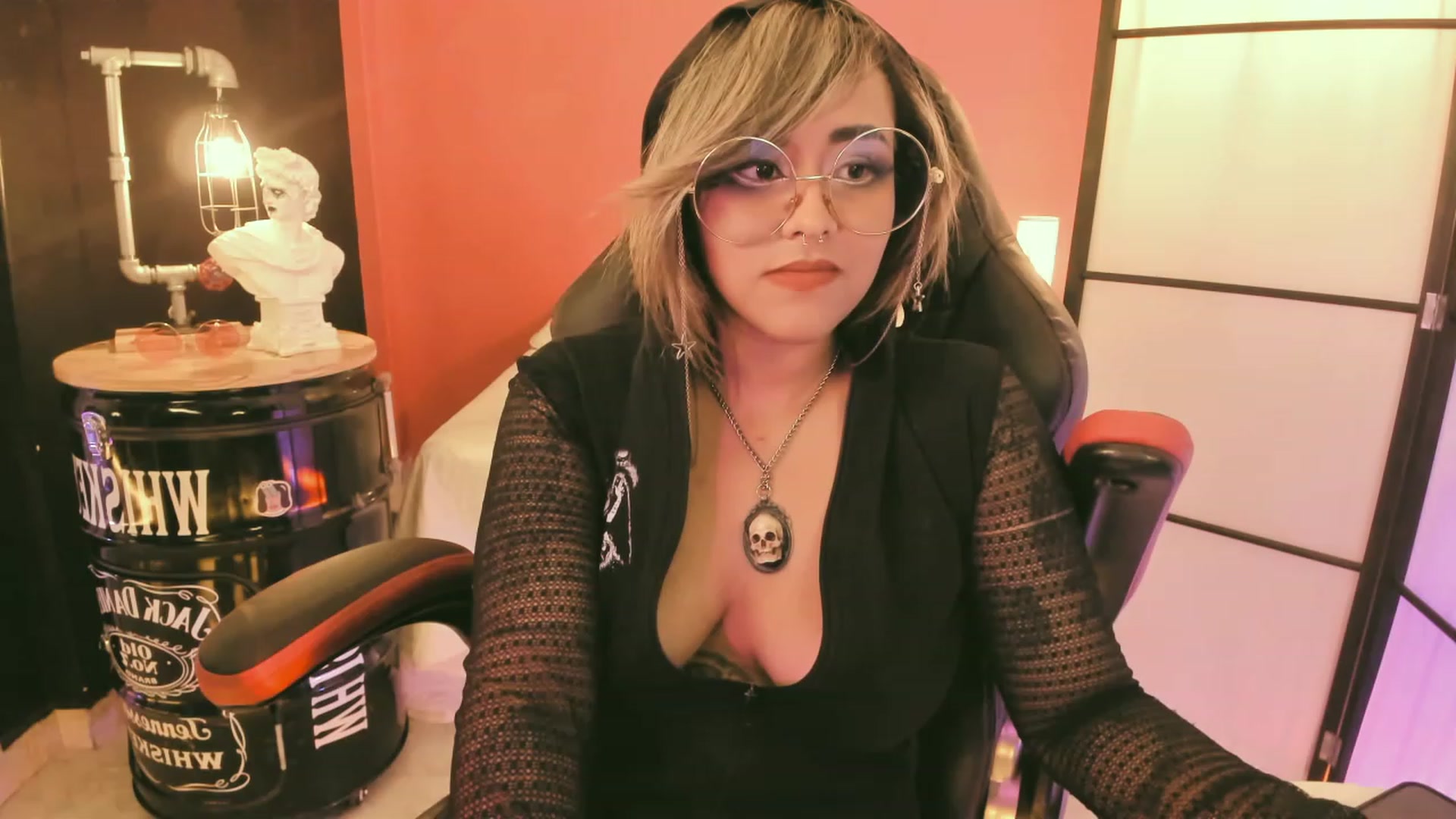 Gallery image thumbnail from AbraxxysRadio's myfreecams stream on, 07/22/2023, 21:31 image 4 of 20