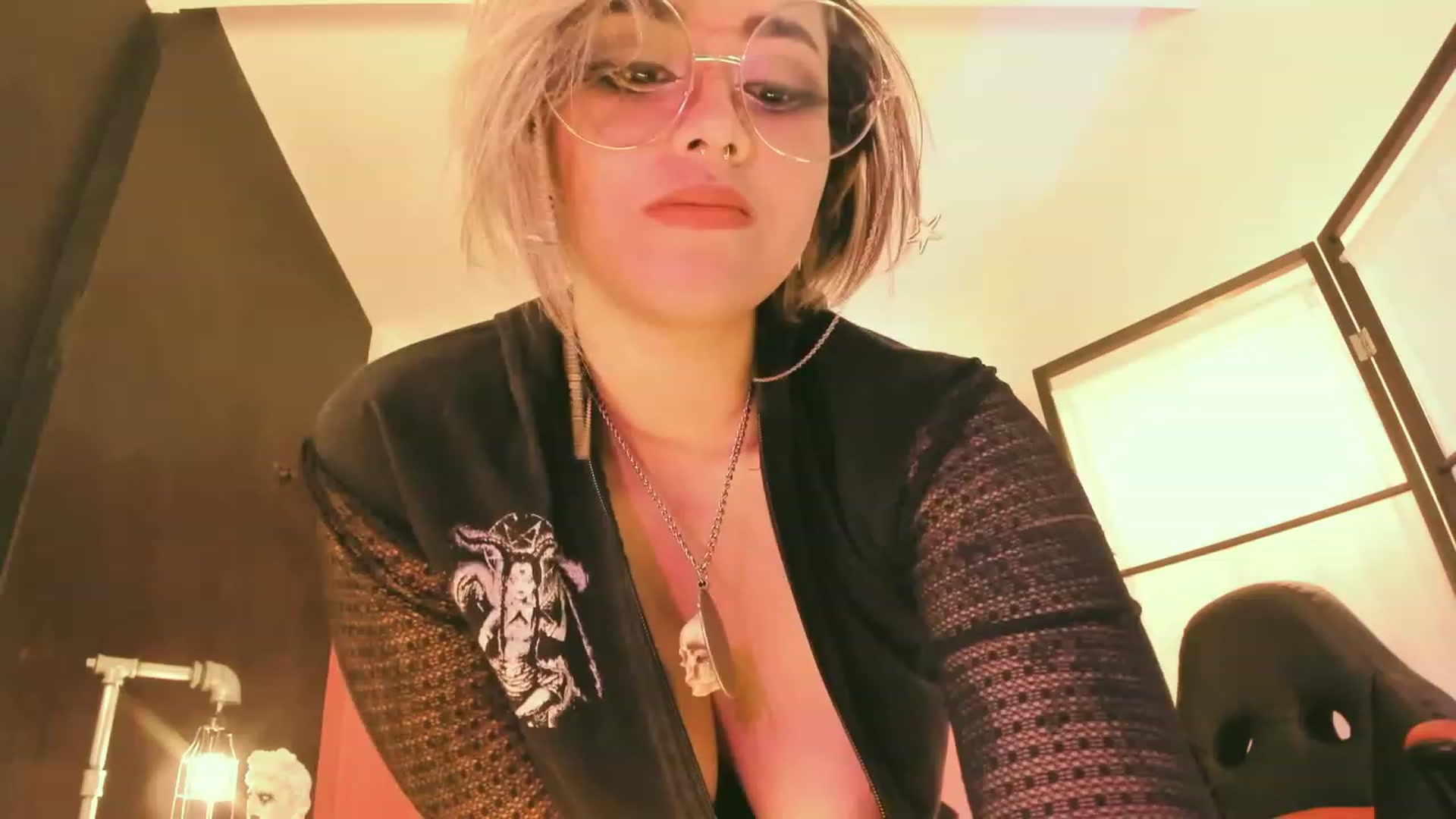 Gallery image thumbnail from AbraxxysRadio's myfreecams stream on, 07/22/2023, 21:31 image 13 of 20