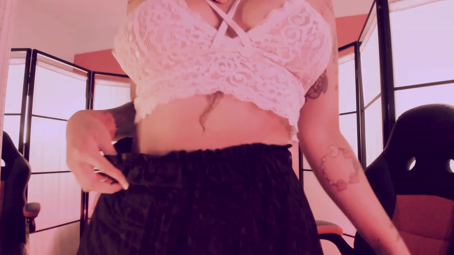 Gallery image thumbnail from AbraxxysRadio's myfreecams stream on, 07/23/2023, 20:03 image 3 of 20