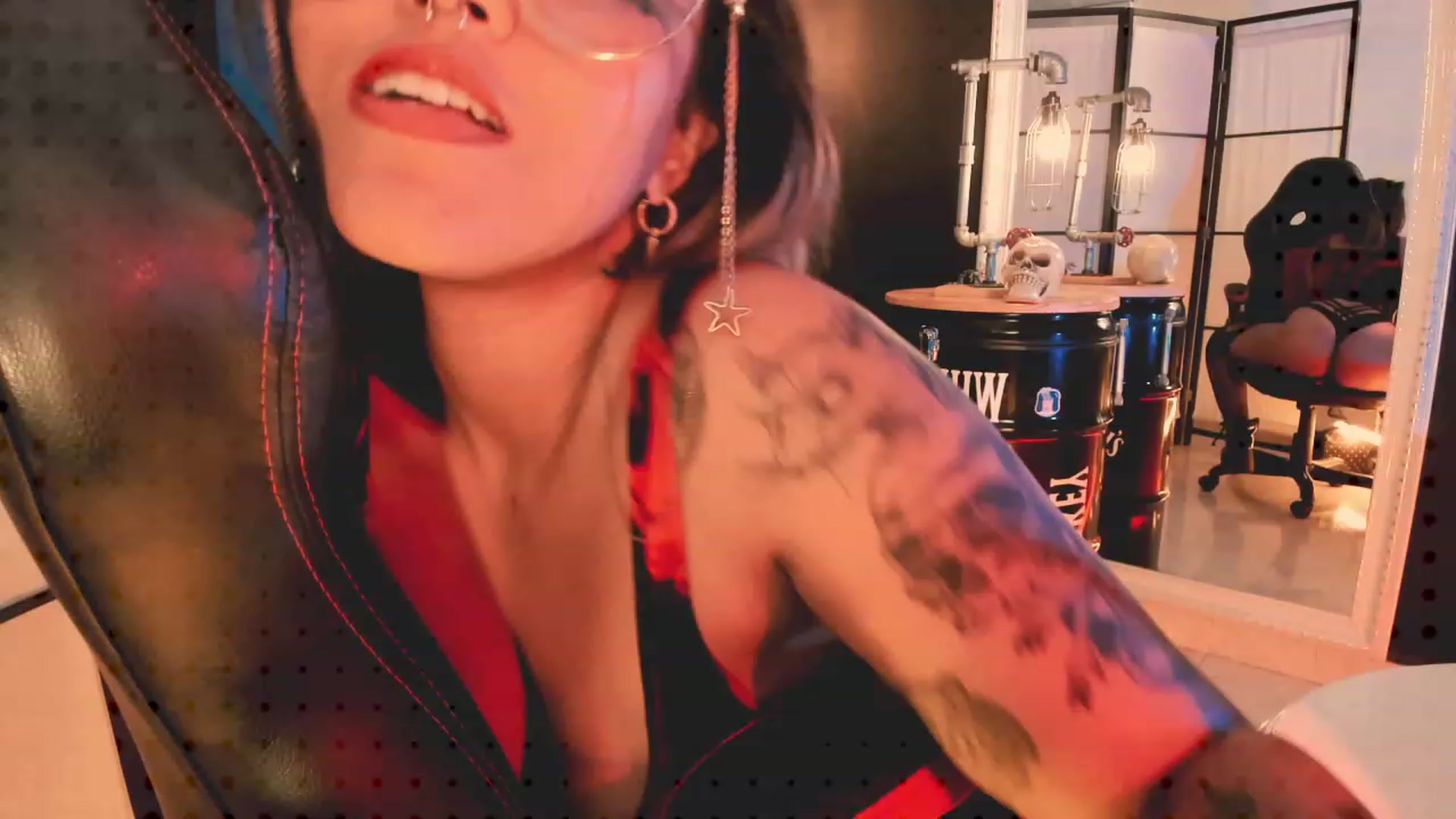 Gallery image thumbnail from AbraxxysRadio's myfreecams stream on, 07/25/2023, 03:08 image 18 of 20