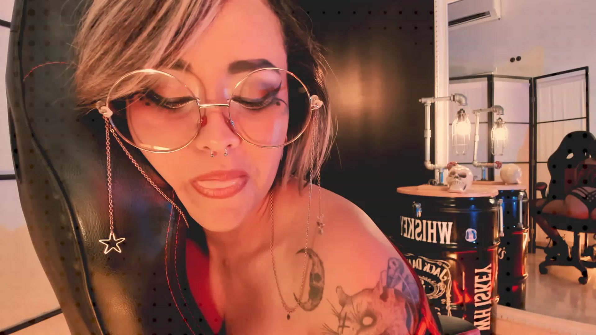 Gallery image thumbnail from AbraxxysRadio's myfreecams stream on, 07/25/2023, 03:08 image 20 of 20