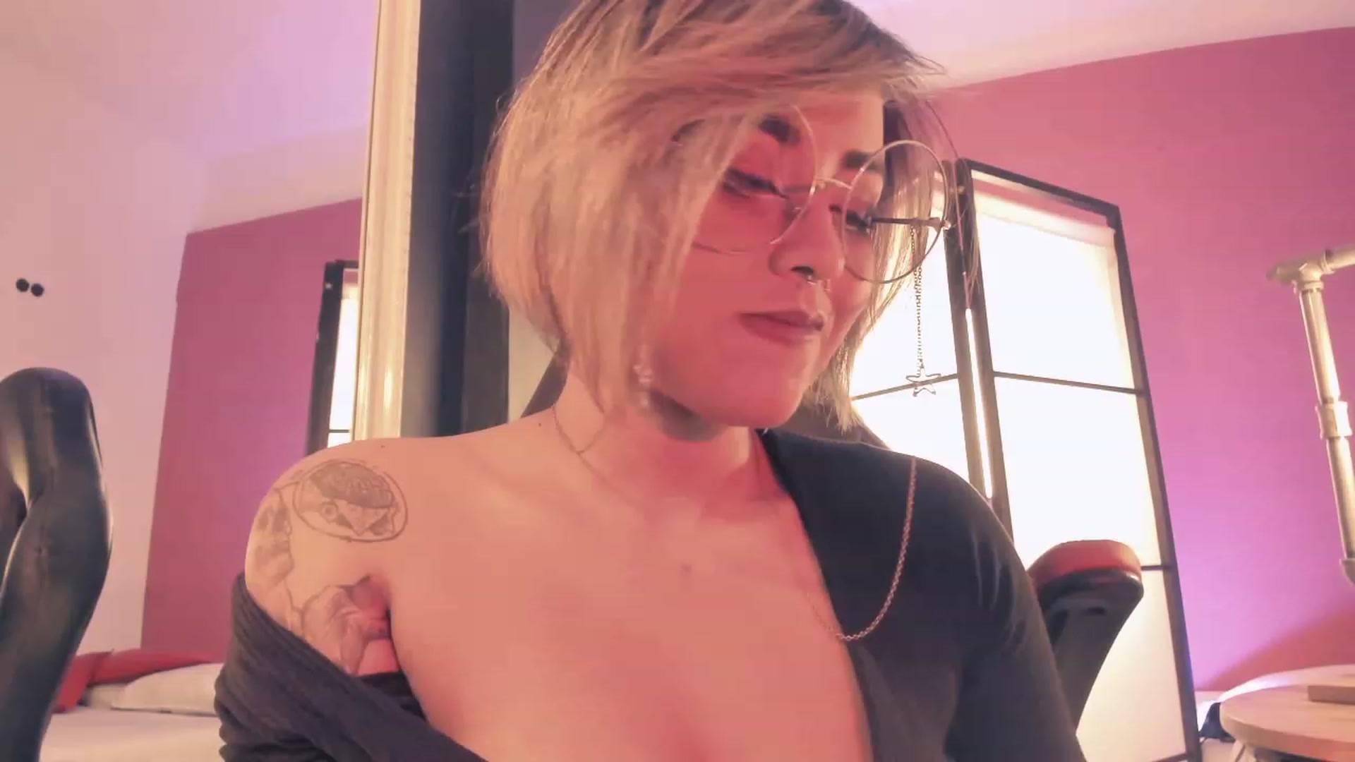 Gallery image thumbnail from AbraxxysRadio's myfreecams stream on, 07/31/2023, 23:33 image 10 of 20