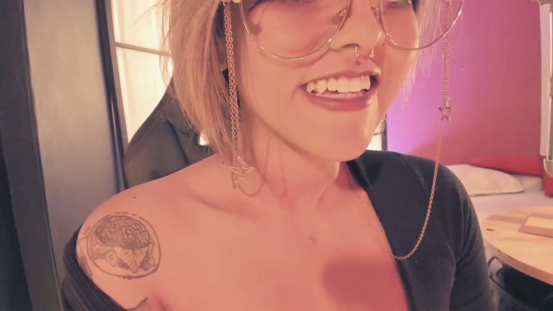 Gallery image thumbnail from AbraxxysRadio's myfreecams stream on, 07/31/2023, 23:33 image 14 of 20