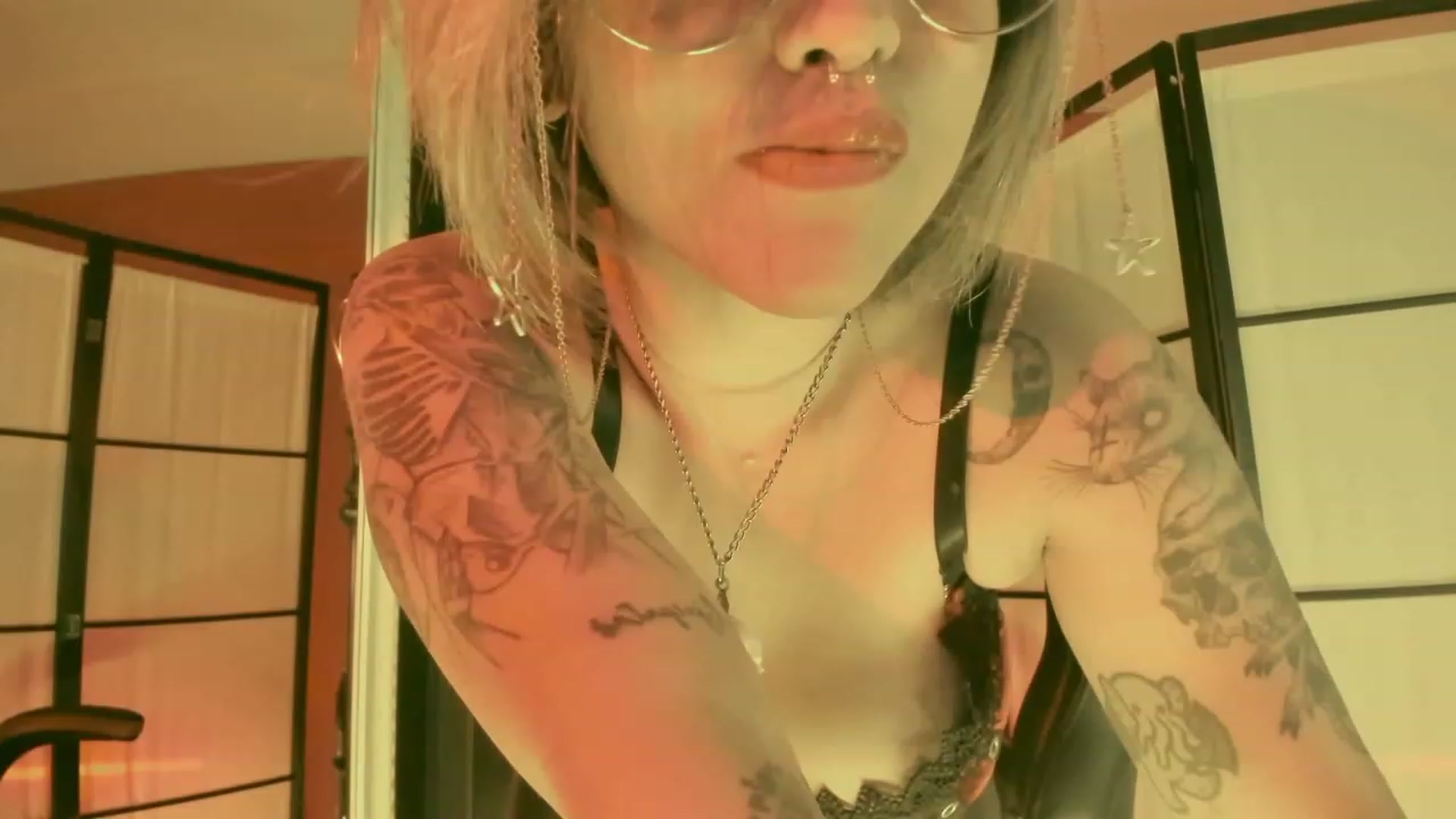 Gallery image thumbnail from AbraxxysRadio's myfreecams stream on, 08/03/2023, 24:01 image 19 of 20