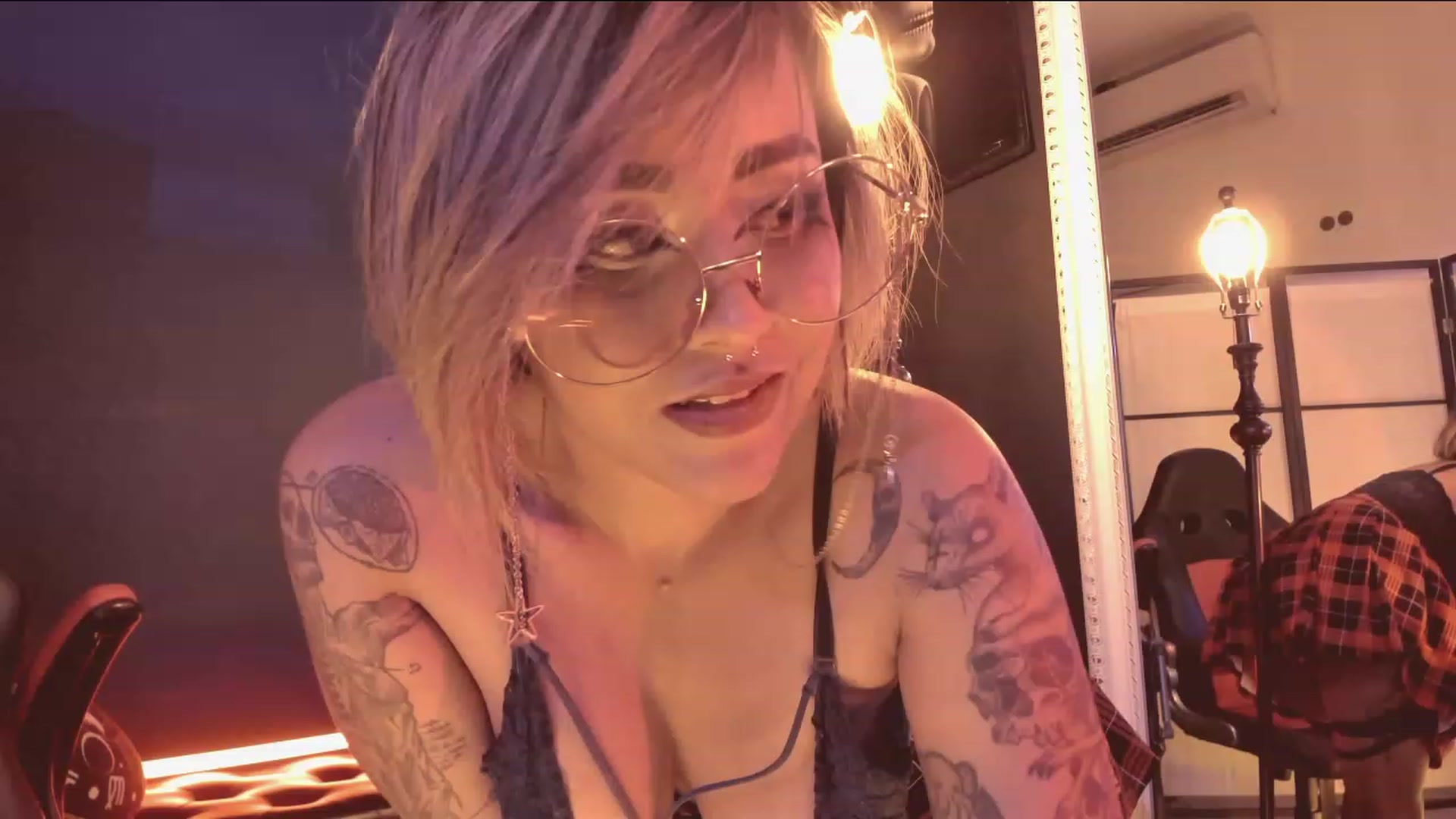 Gallery image thumbnail from AbraxxysRadio's myfreecams stream on, 08/04/2023, 24:32 image 1 of 20