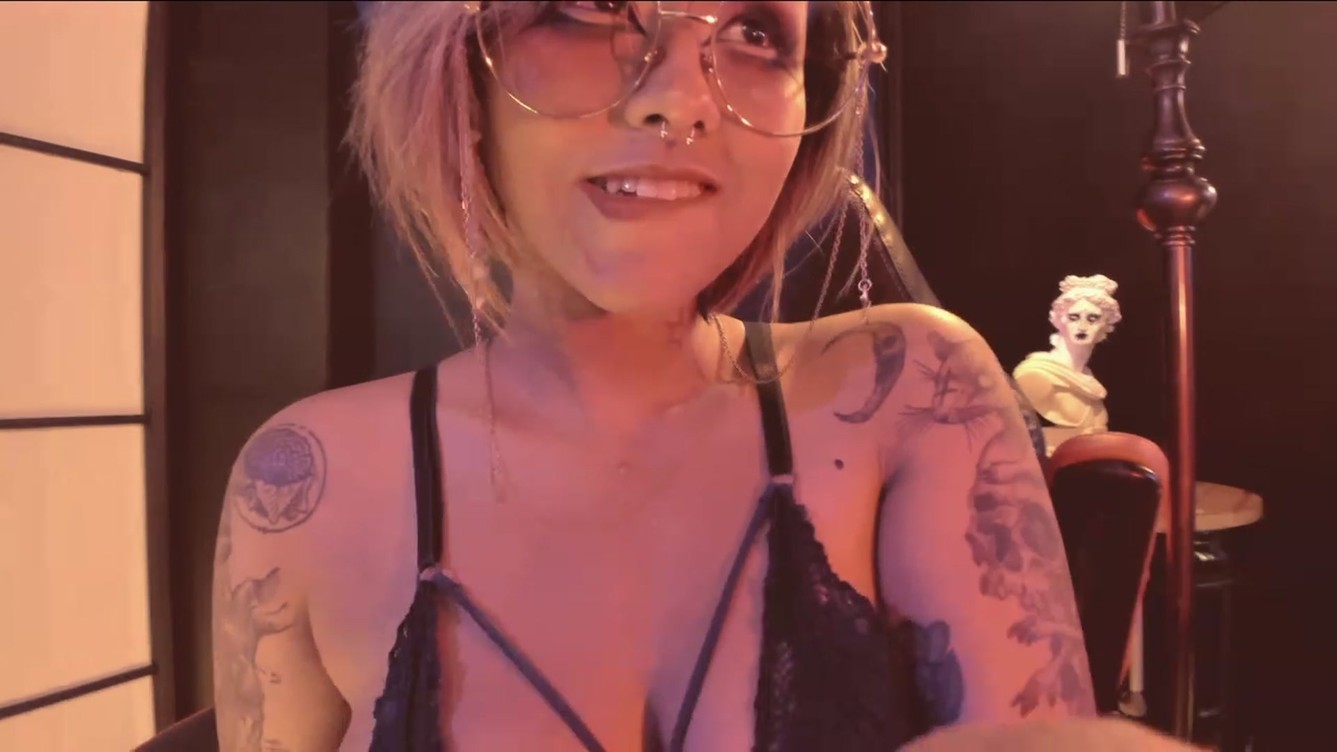 Gallery image thumbnail from AbraxxysRadio's myfreecams stream on, 08/04/2023, 24:57 image 20 of 20