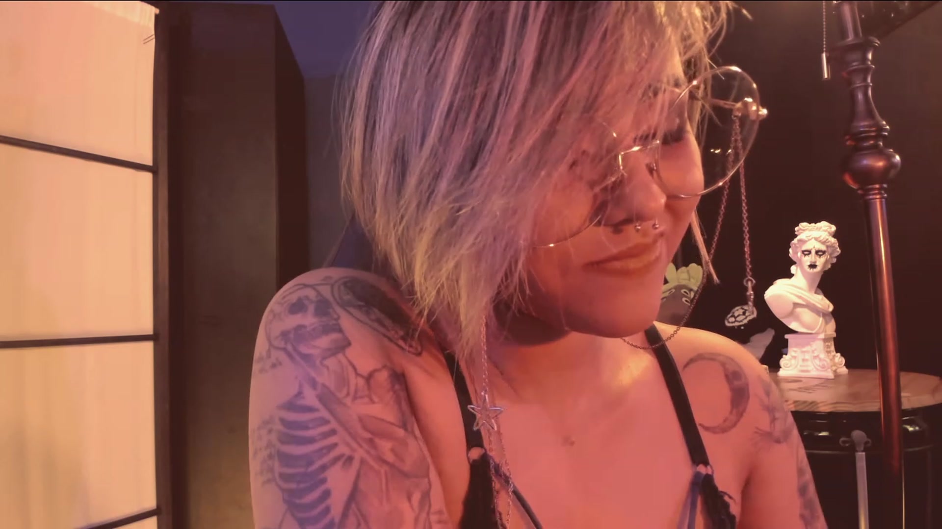 Gallery image thumbnail from AbraxxysRadio's myfreecams stream on, 08/04/2023, 24:57 image 17 of 20