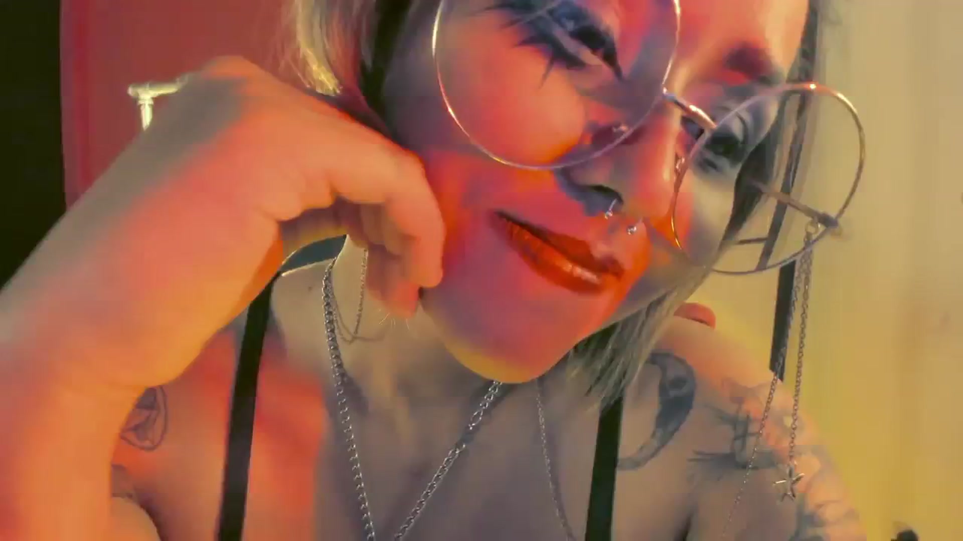 Gallery image thumbnail from AbraxxysRadio's myfreecams stream on, 08/06/2023, 19:19 image 13 of 20
