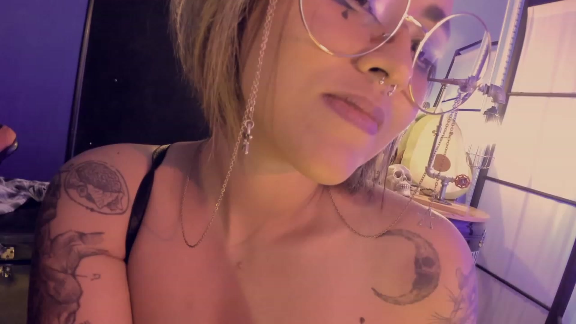 Gallery image thumbnail from AbraxxysRadio's myfreecams stream on, 08/08/2023, 24:19 image 13 of 20