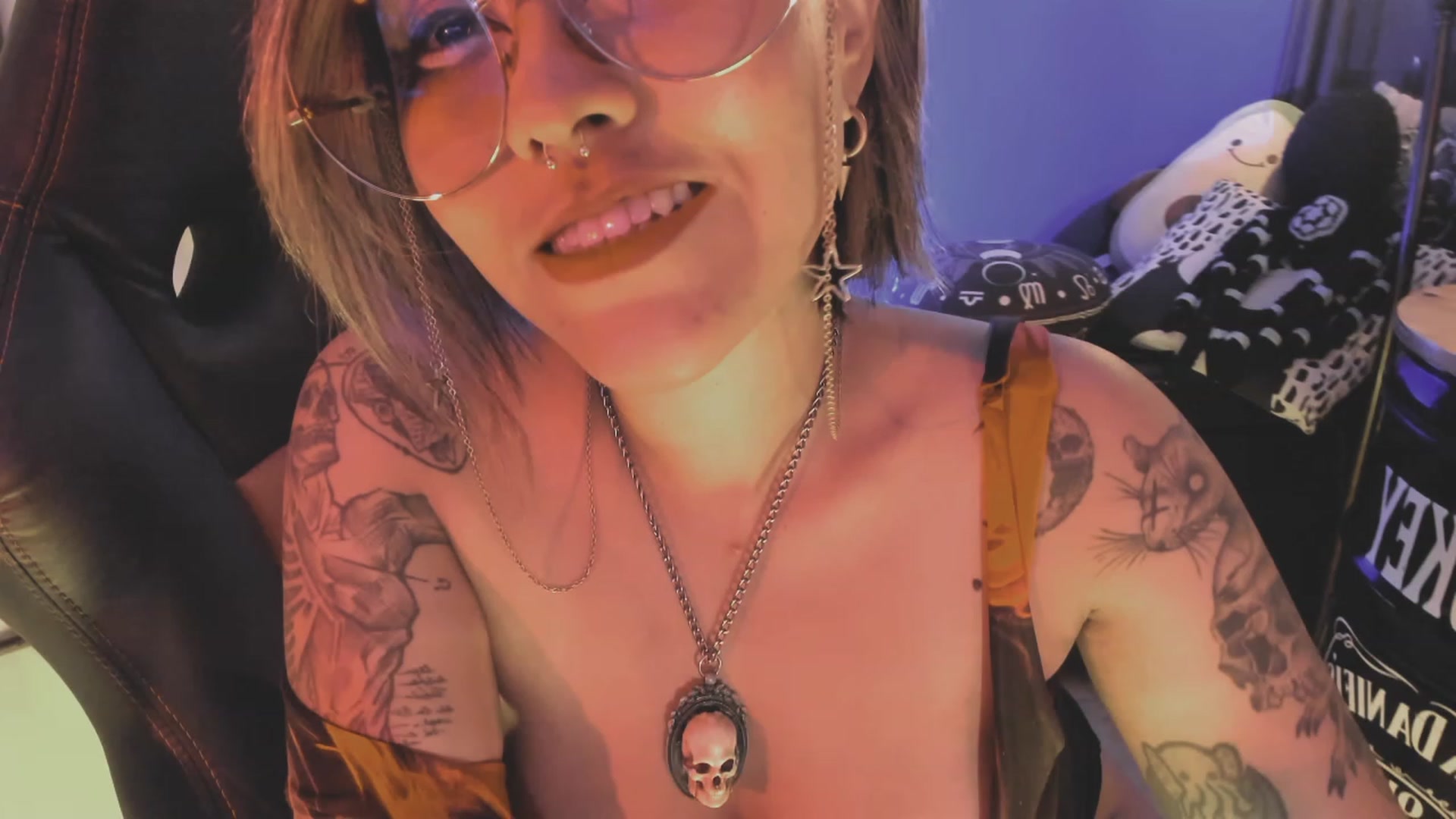 Gallery image thumbnail from AbraxxysRadio's myfreecams stream on, 08/09/2023, 24:01 image 12 of 20