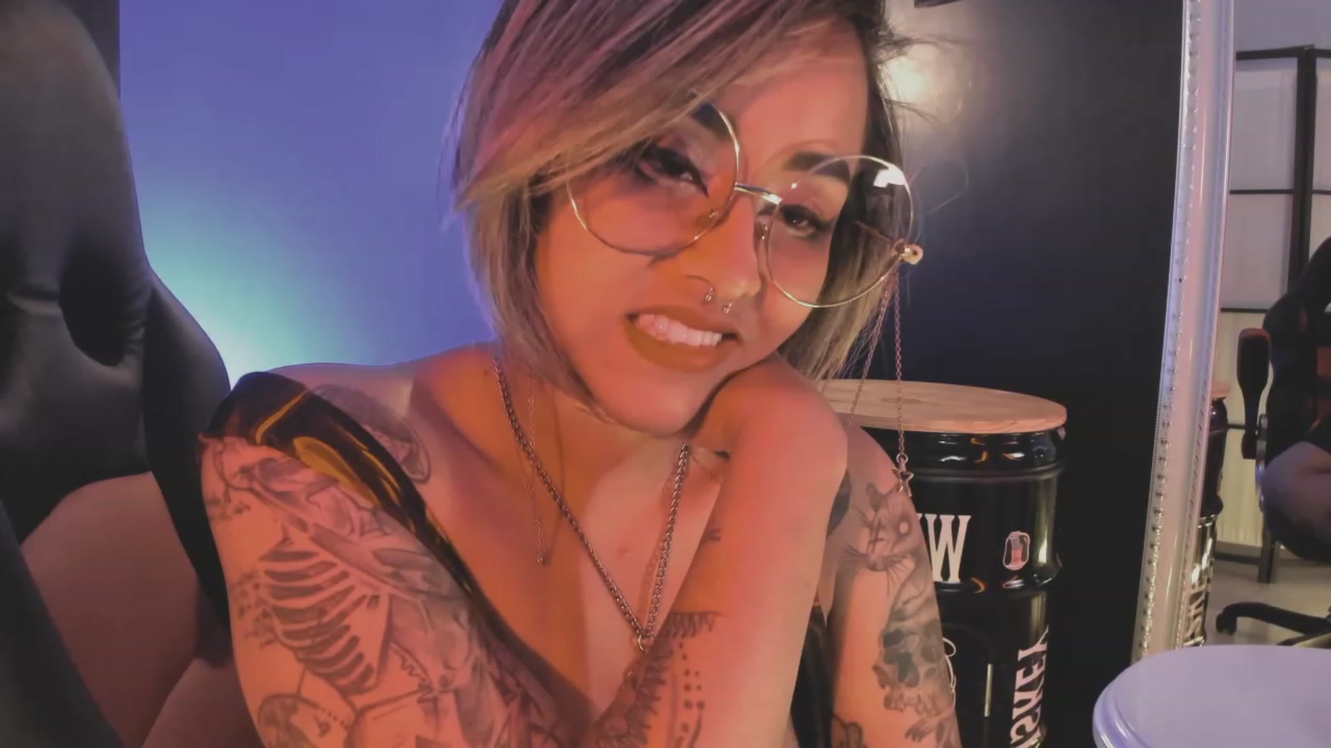 Gallery image thumbnail from AbraxxysRadio's myfreecams stream on, 08/09/2023, 24:01 image 9 of 20