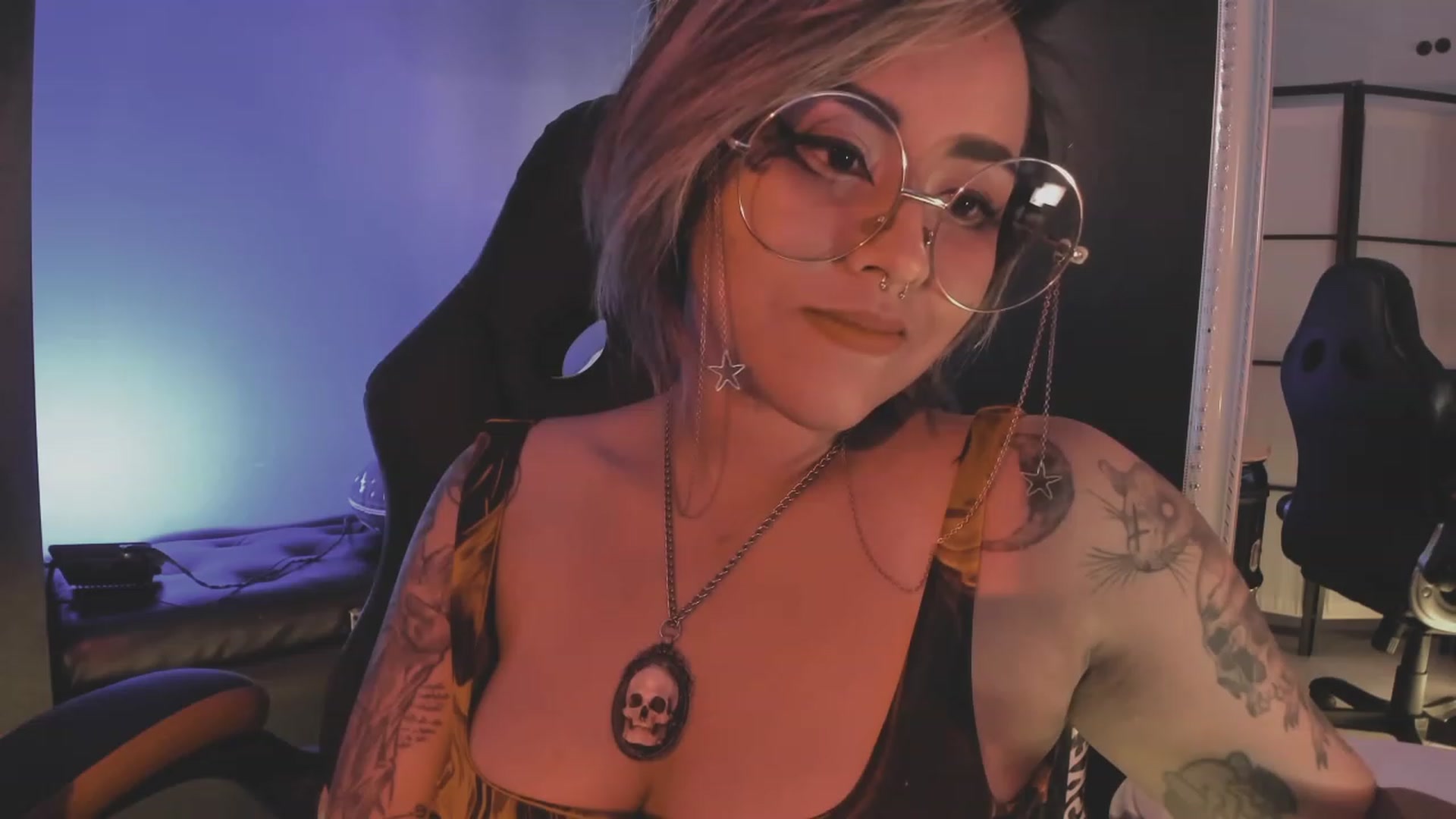 Gallery image thumbnail from AbraxxysRadio's myfreecams stream on, 08/09/2023, 24:54 image 20 of 20