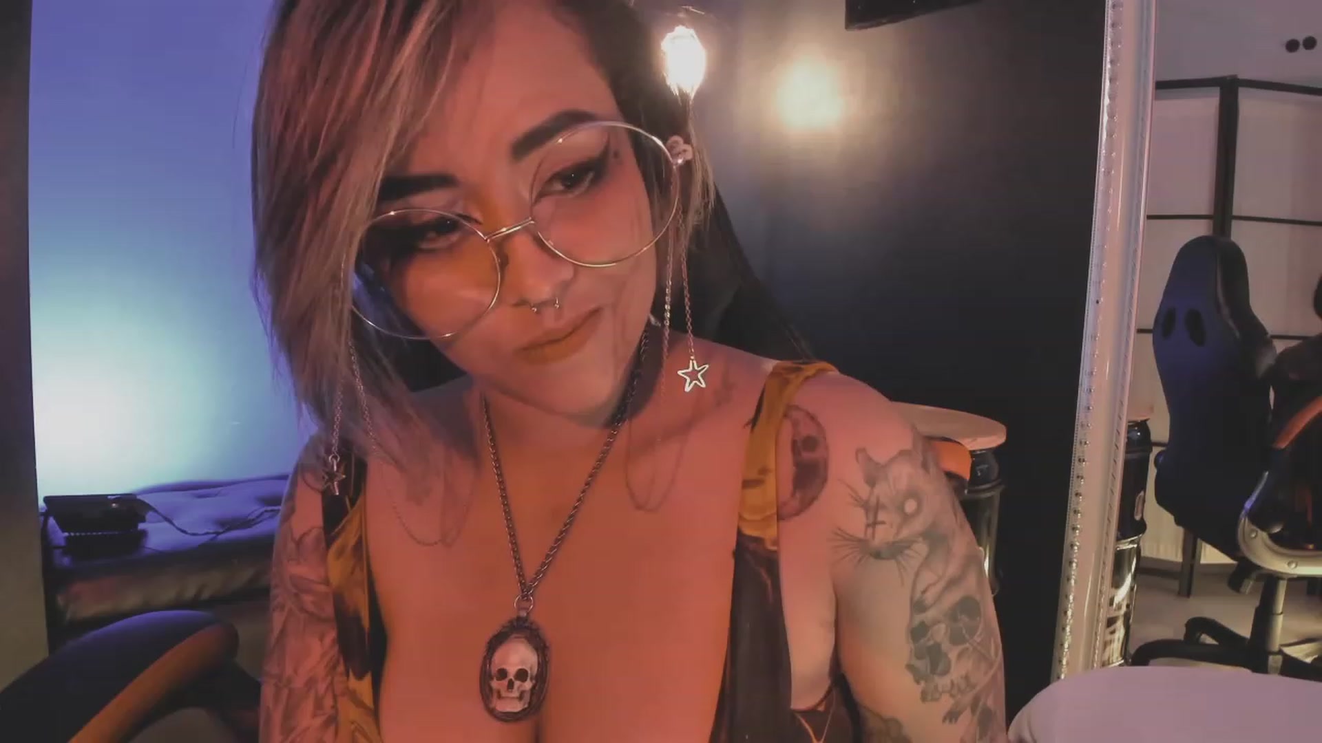 Gallery image thumbnail from AbraxxysRadio's myfreecams stream on, 08/09/2023, 24:54 image 19 of 20