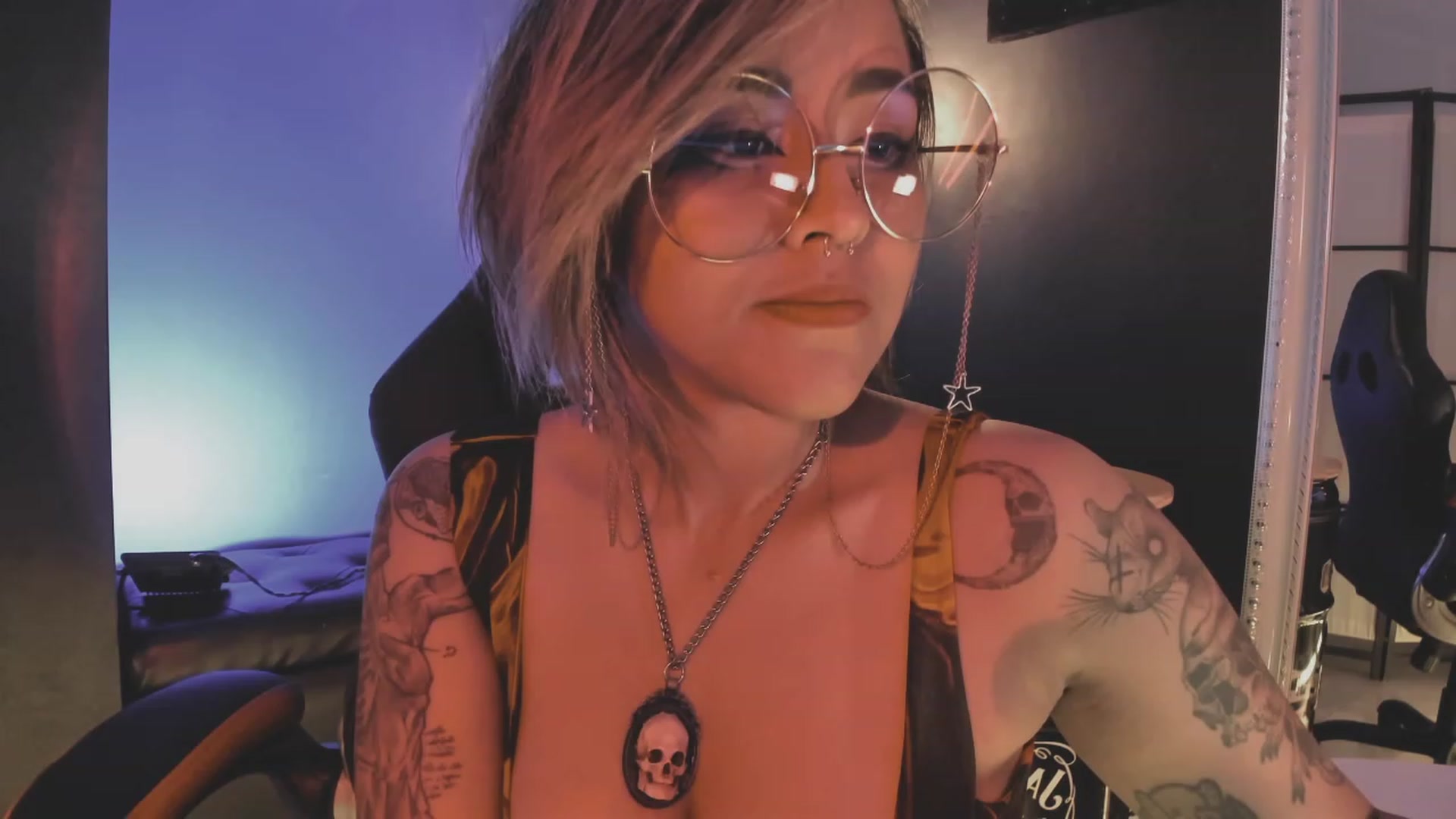 Gallery image thumbnail from AbraxxysRadio's myfreecams stream on, 08/09/2023, 24:54 image 6 of 20