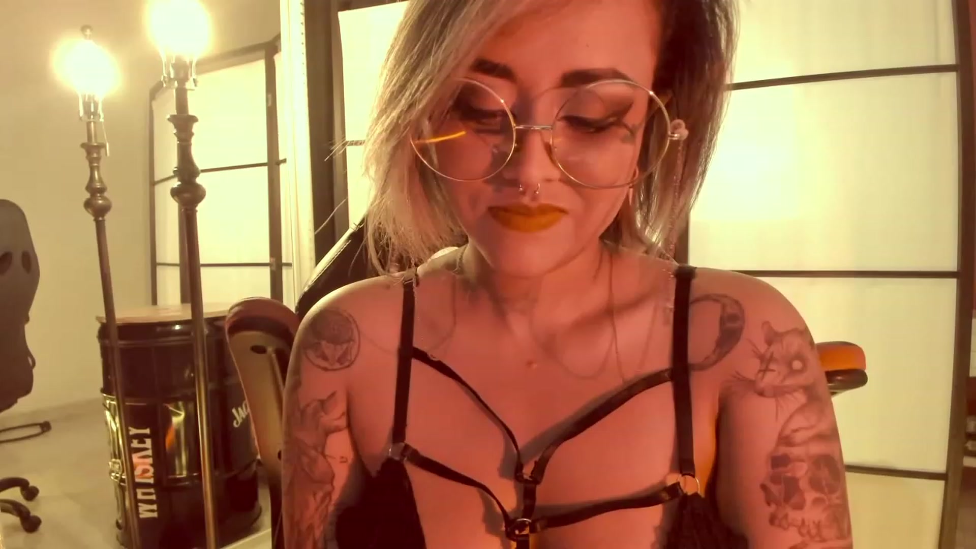 Gallery image thumbnail from AbraxxysRadio's myfreecams stream on, 08/09/2023, 23:04 image 13 of 20