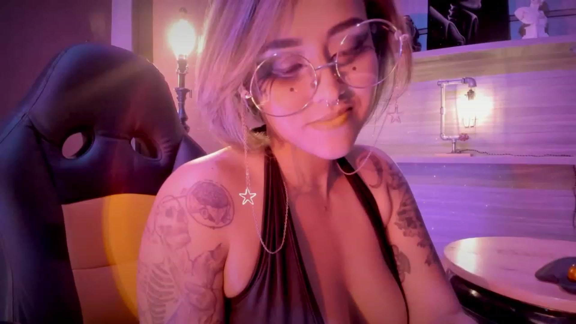Gallery image thumbnail from AbraxxysRadio's myfreecams stream on, 08/15/2023, 02:24 image 1 of 20