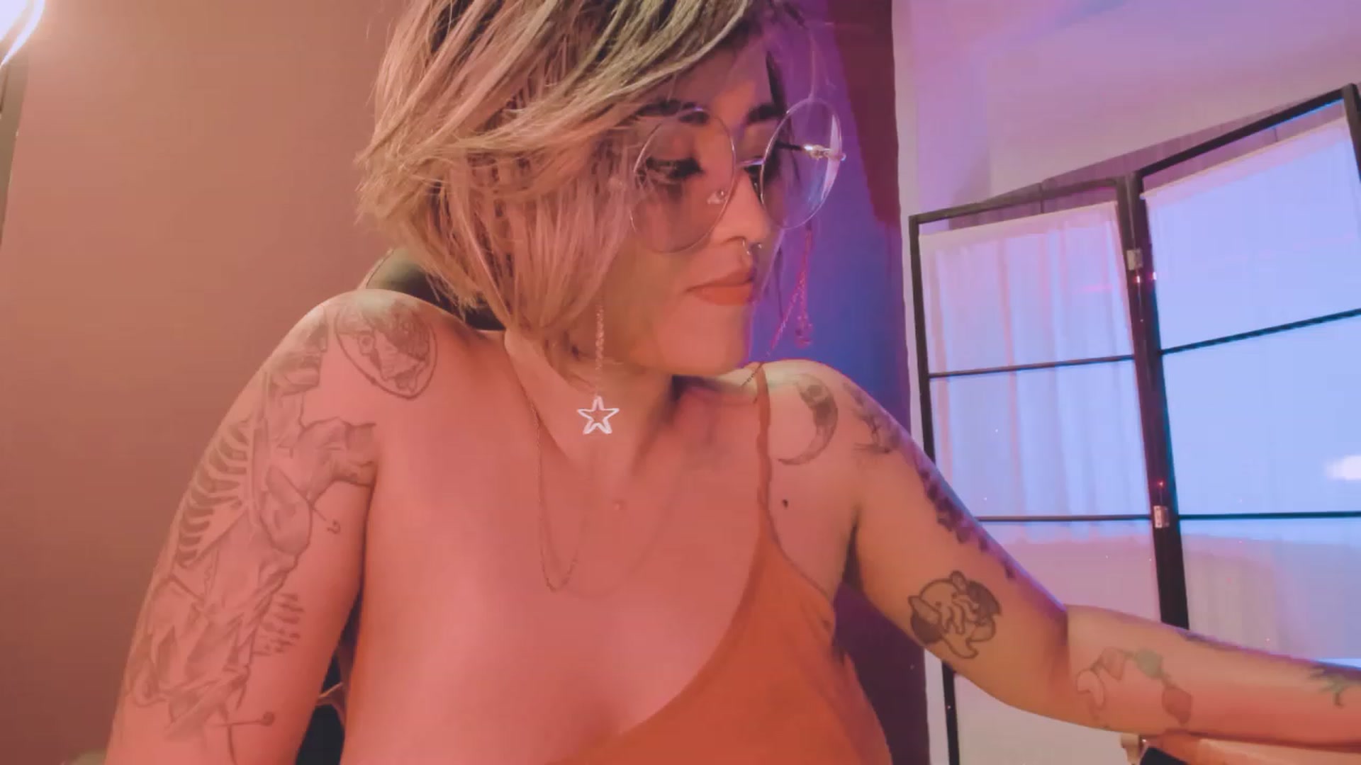 Gallery image thumbnail from AbraxxysRadio's myfreecams stream on, 08/19/2023, 02:27 image 6 of 20