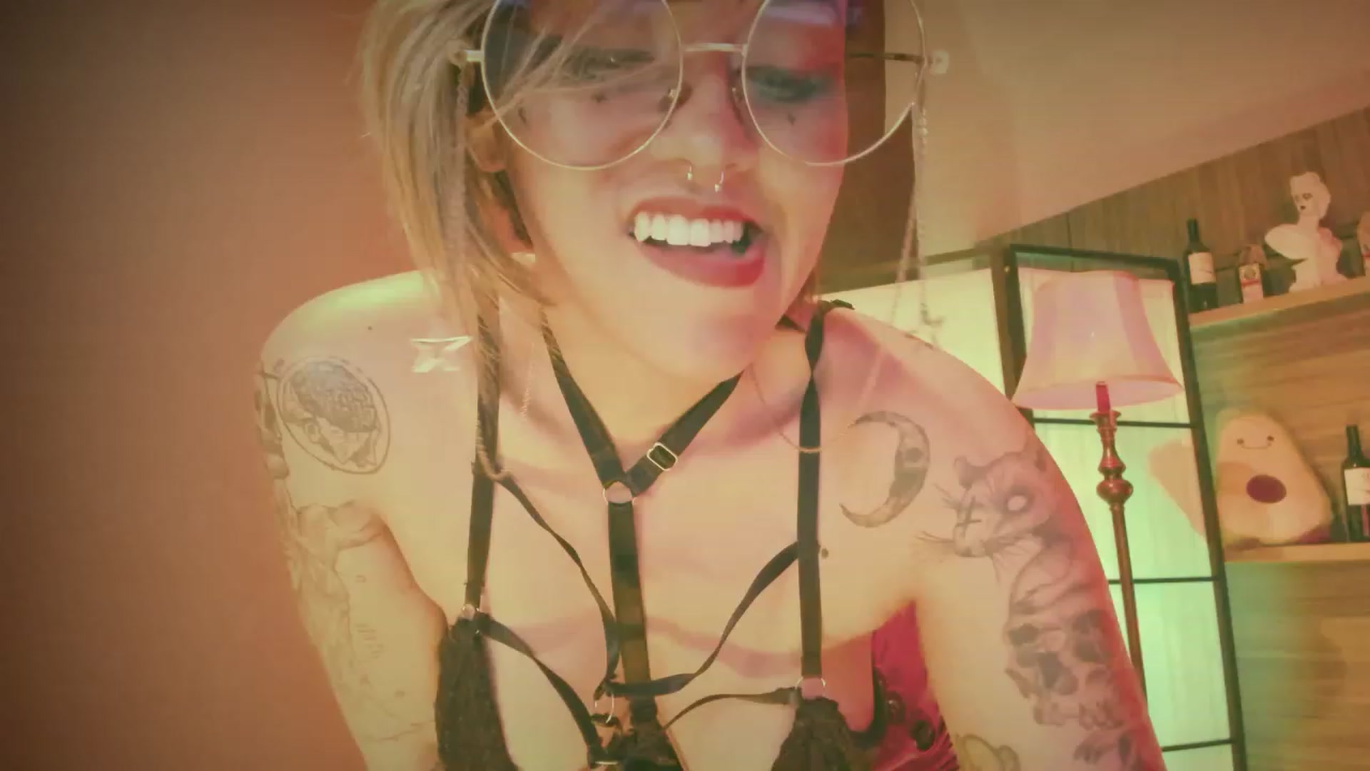 Gallery image thumbnail from AbraxxysRadio's myfreecams stream on, 08/20/2023, 19:22 image 13 of 20