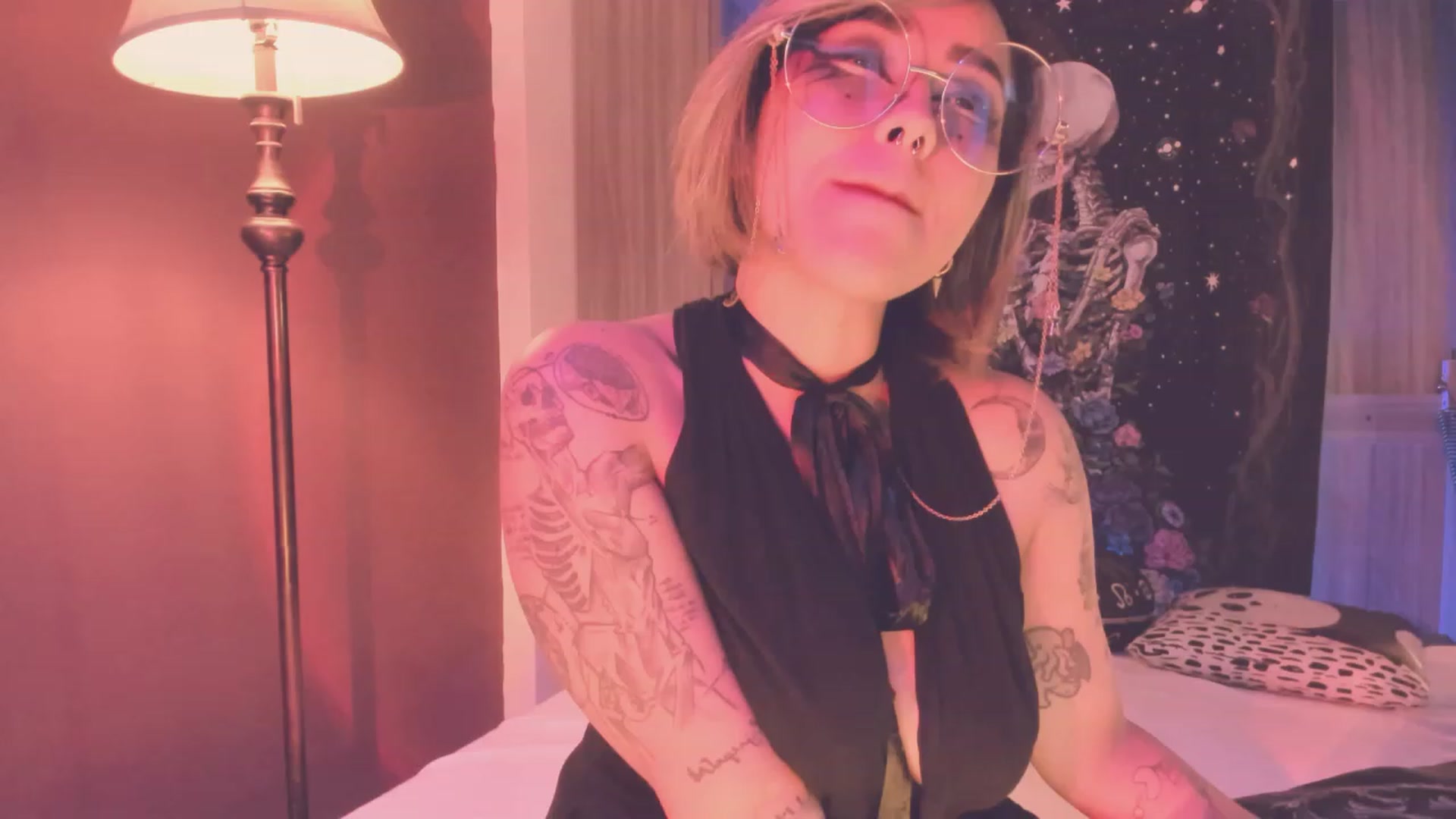 Gallery image thumbnail from AbraxxysRadio's myfreecams stream on, 08/24/2023, 23:40 image 14 of 20