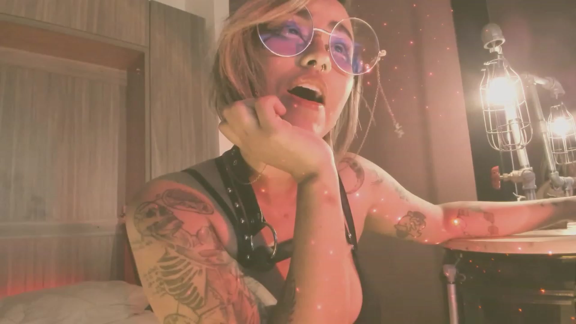 Gallery image thumbnail from AbraxxysRadio's myfreecams stream on, 08/26/2023, 24:16 image 12 of 20