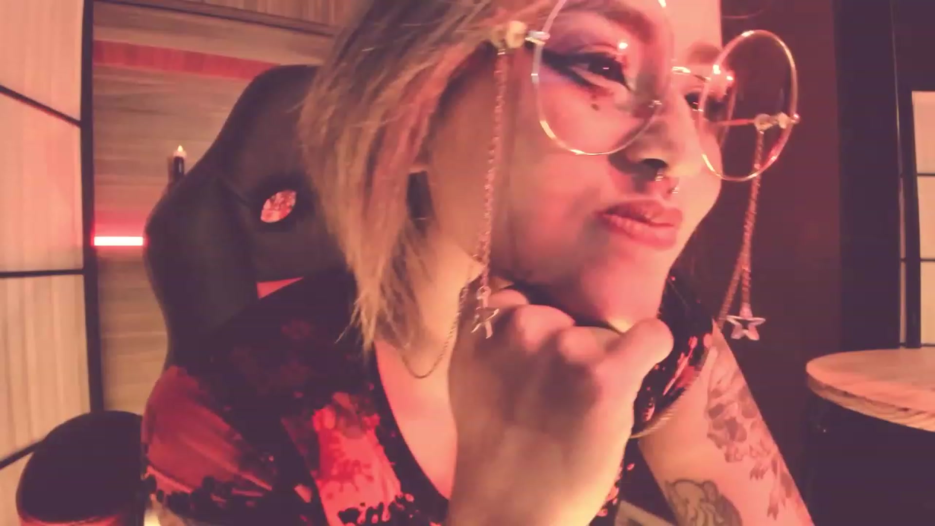 Gallery image thumbnail from AbraxxysRadio's myfreecams stream on, 09/01/2023, 24:01 image 15 of 20