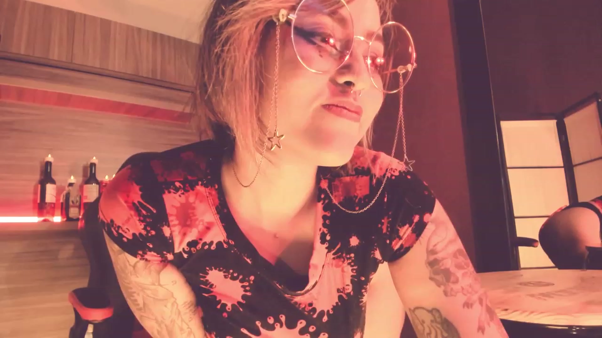 Gallery image thumbnail from AbraxxysRadio's myfreecams stream on, 09/01/2023, 24:01 image 5 of 20