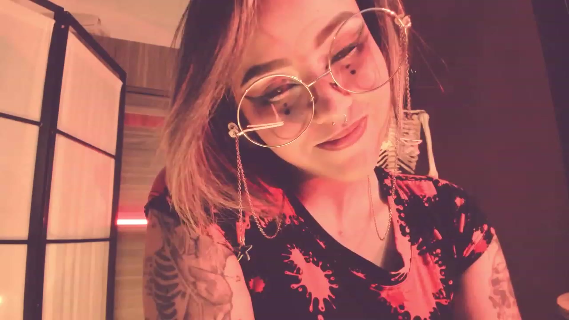 Gallery image thumbnail from AbraxxysRadio's myfreecams stream on, 09/01/2023, 24:01 image 20 of 20