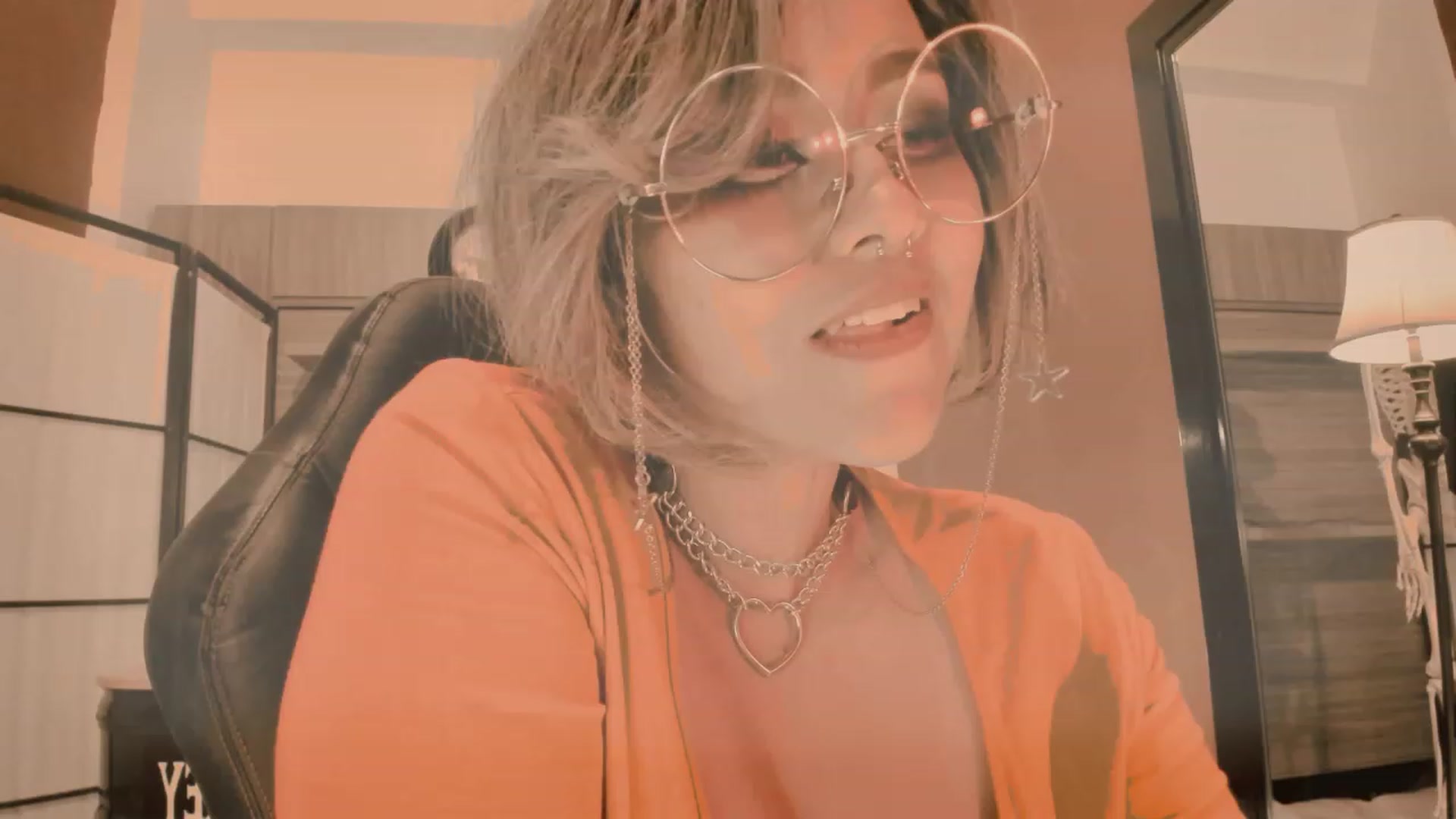 Gallery image thumbnail from AbraxxysRadio's myfreecams stream on, 09/02/2023, 02:32 image 14 of 20