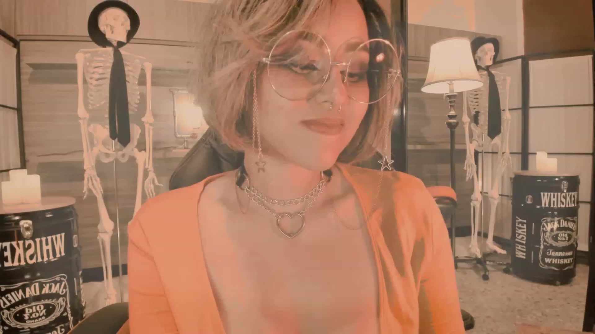 Gallery image thumbnail from AbraxxysRadio's myfreecams stream on, 09/02/2023, 02:32 image 3 of 20