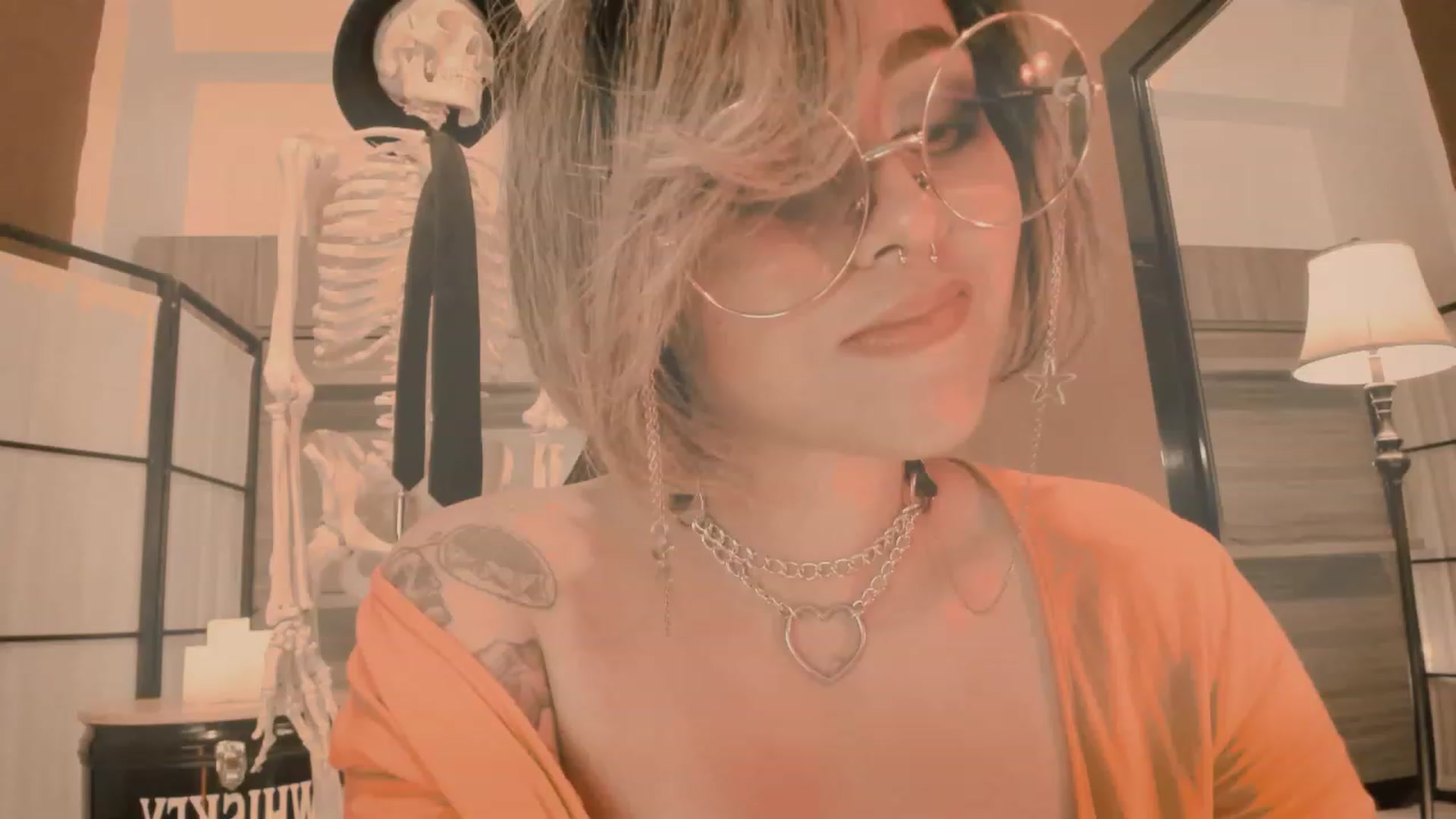 Gallery image thumbnail from AbraxxysRadio's myfreecams stream on, 09/02/2023, 02:32 image 19 of 20