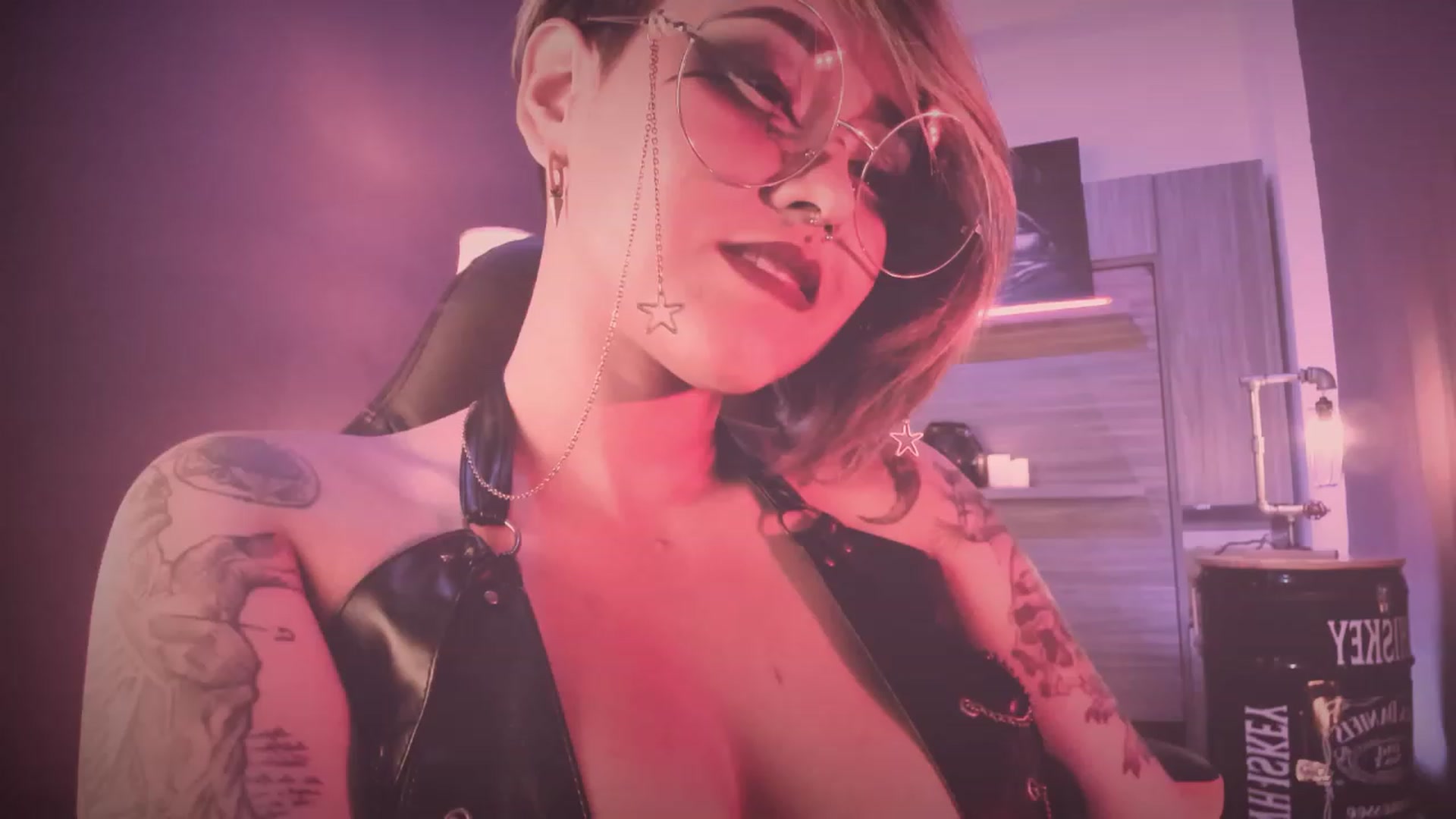 Gallery image thumbnail from AbraxxysRadio's myfreecams stream on, 09/05/2023, 01:01 image 17 of 20