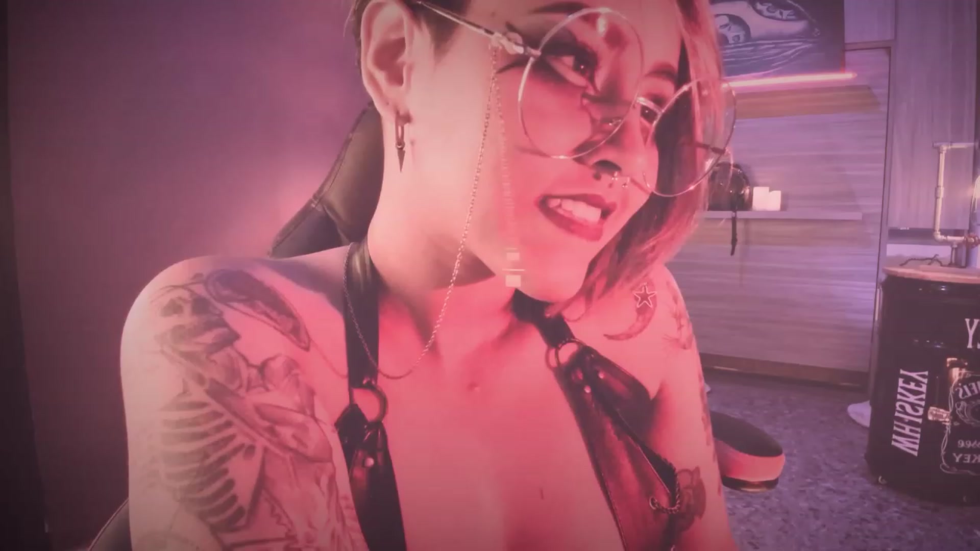 Gallery image thumbnail from AbraxxysRadio's myfreecams stream on, 09/05/2023, 01:01 image 18 of 20