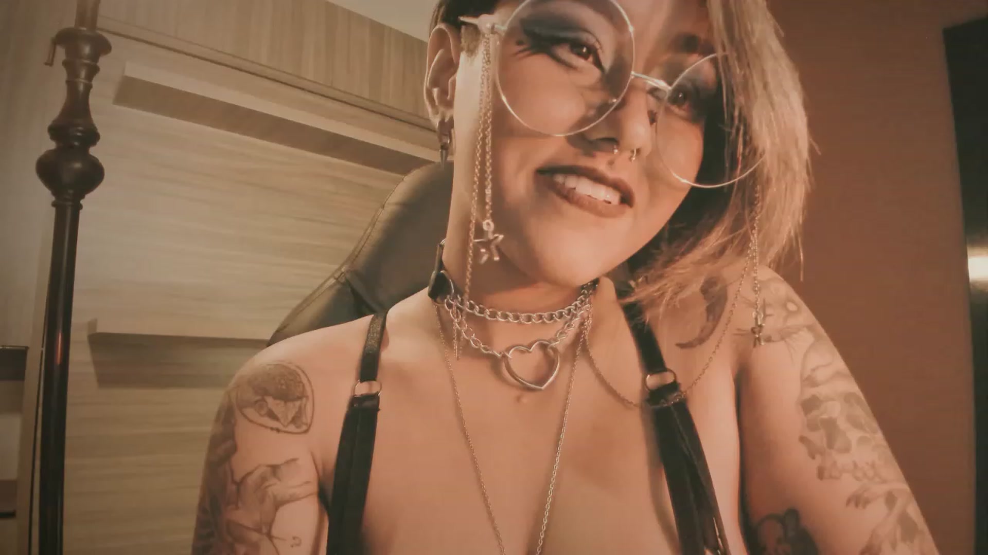 Gallery image thumbnail from AbraxxysRadio's myfreecams stream on, 09/08/2023, 02:29 image 20 of 20